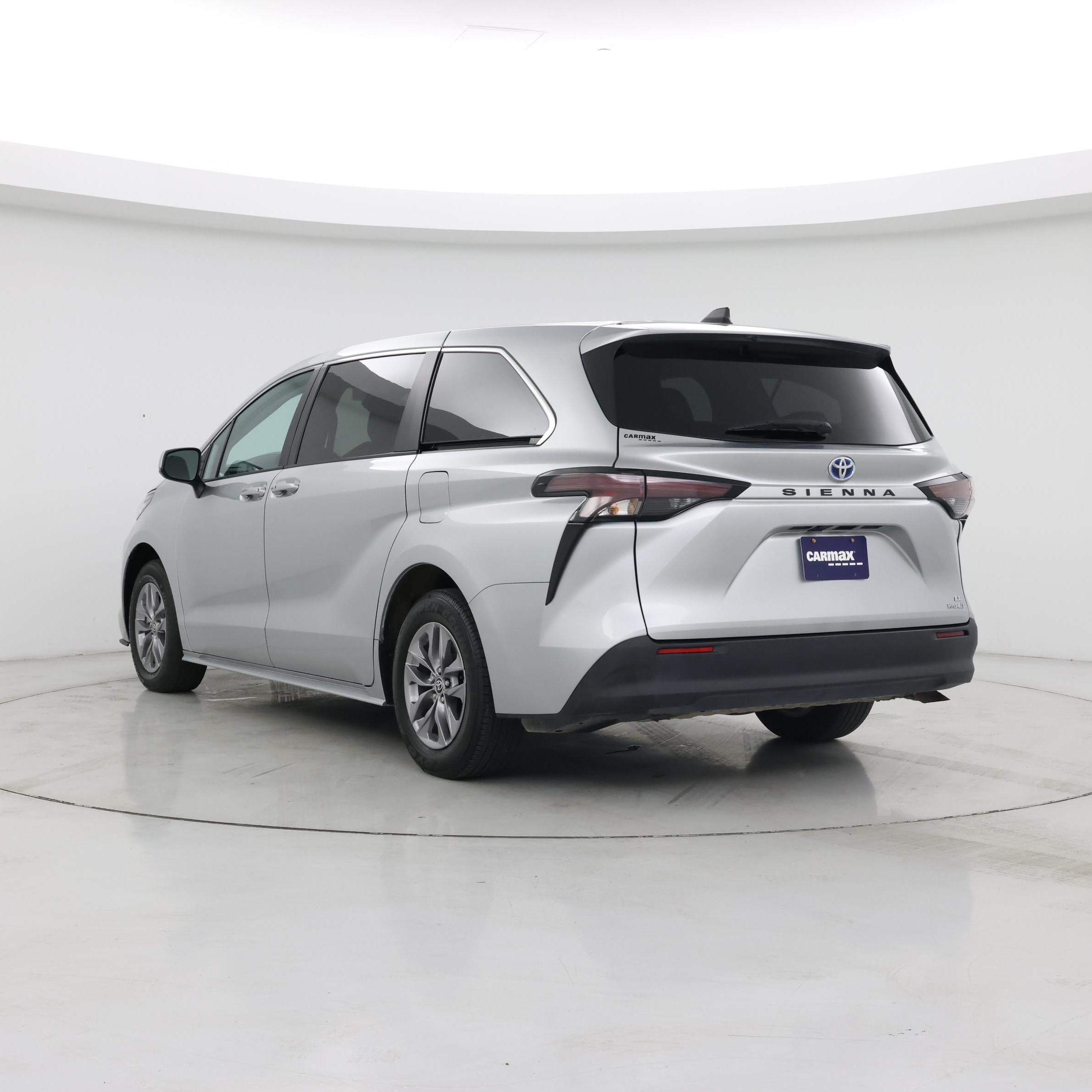 Thumbnail: 2023 Toyota Sienna - 2