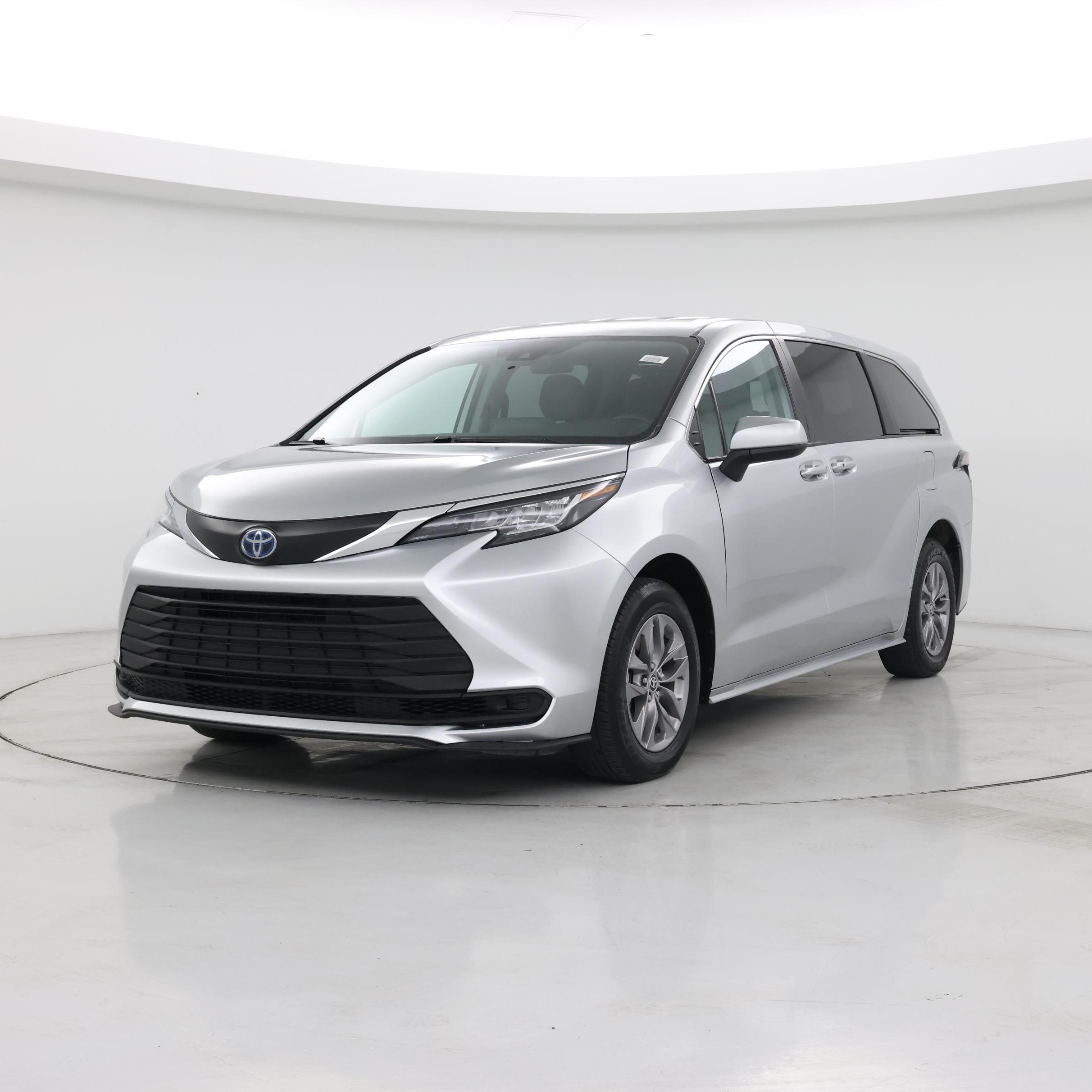 Thumbnail: 2023 Toyota Sienna - 4