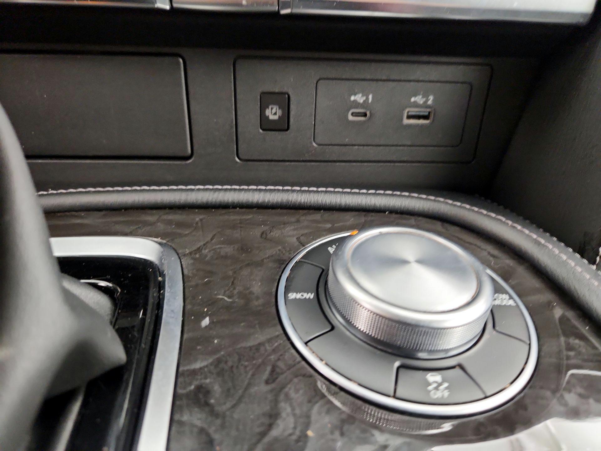 Thumbnail: 2024 INFINITI QX80 - 19