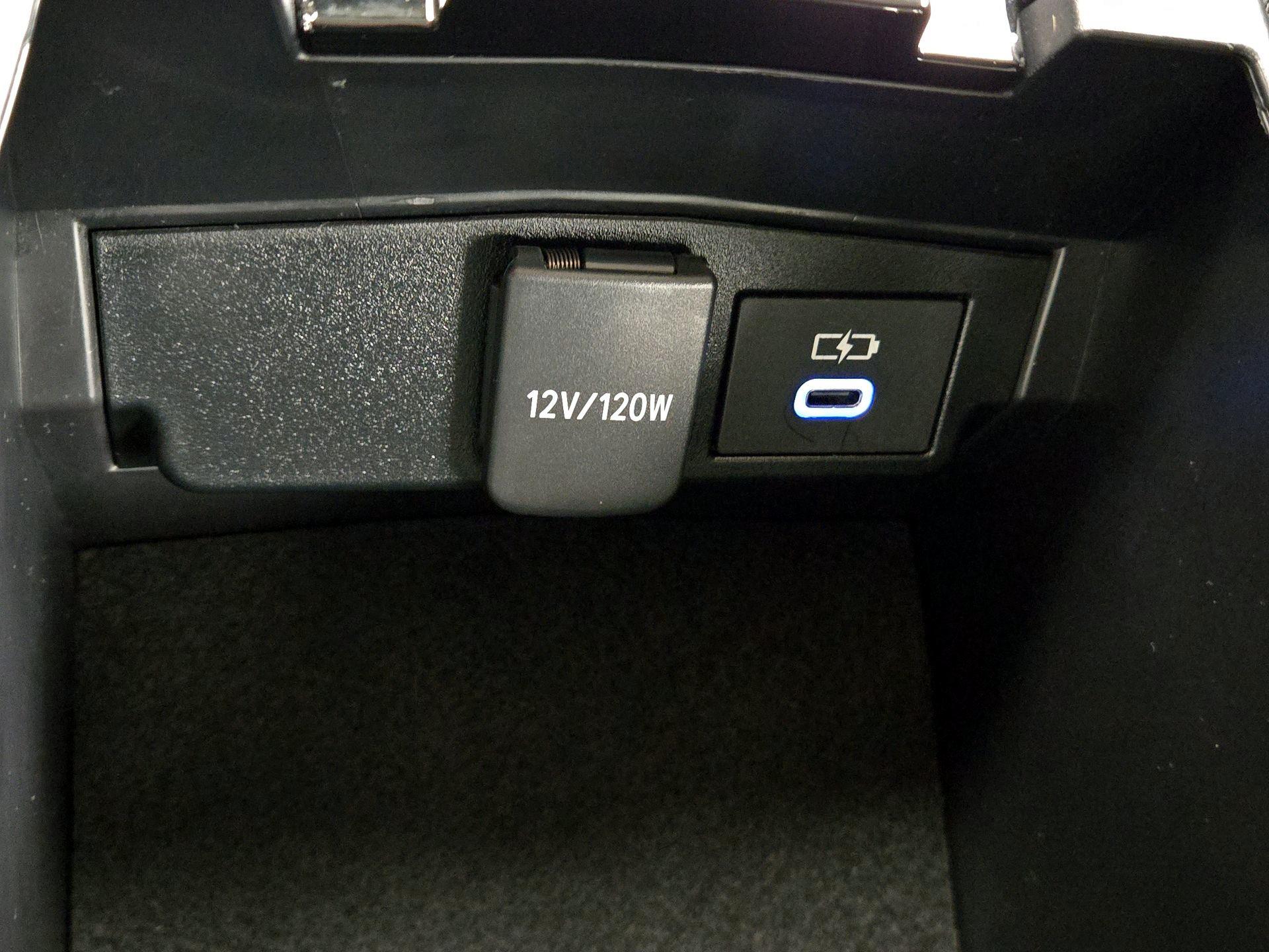 Thumbnail: 2022 Toyota Corolla - 18