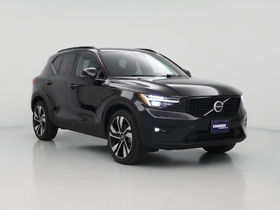 2023 Volvo XC40 B5 Ultimate Dark Theme