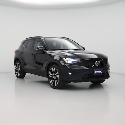 2023 Volvo XC40 B5 Ultimate Dark Theme