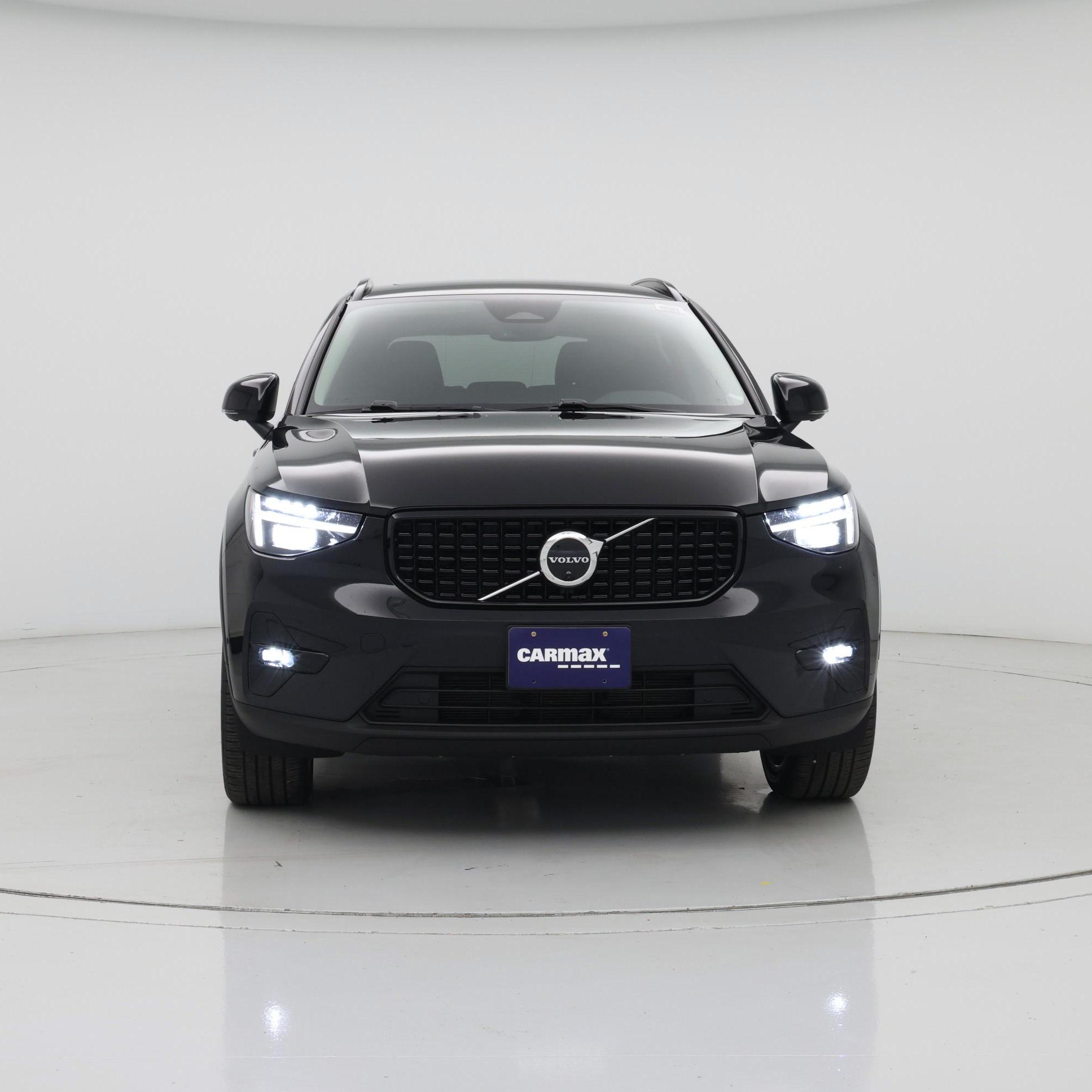 Thumbnail: 2023 Volvo XC40 - 5