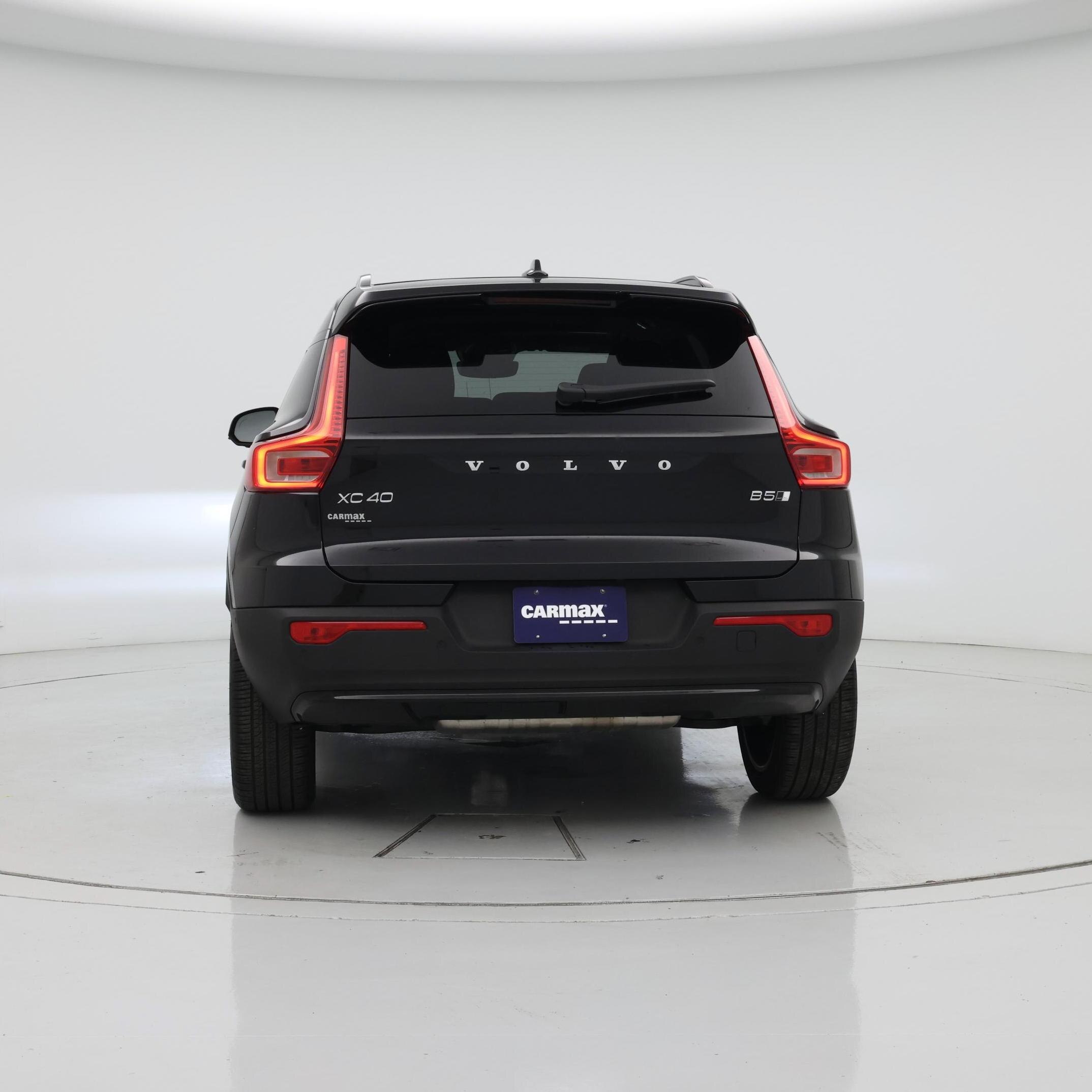 Thumbnail: 2023 Volvo XC40 - 6