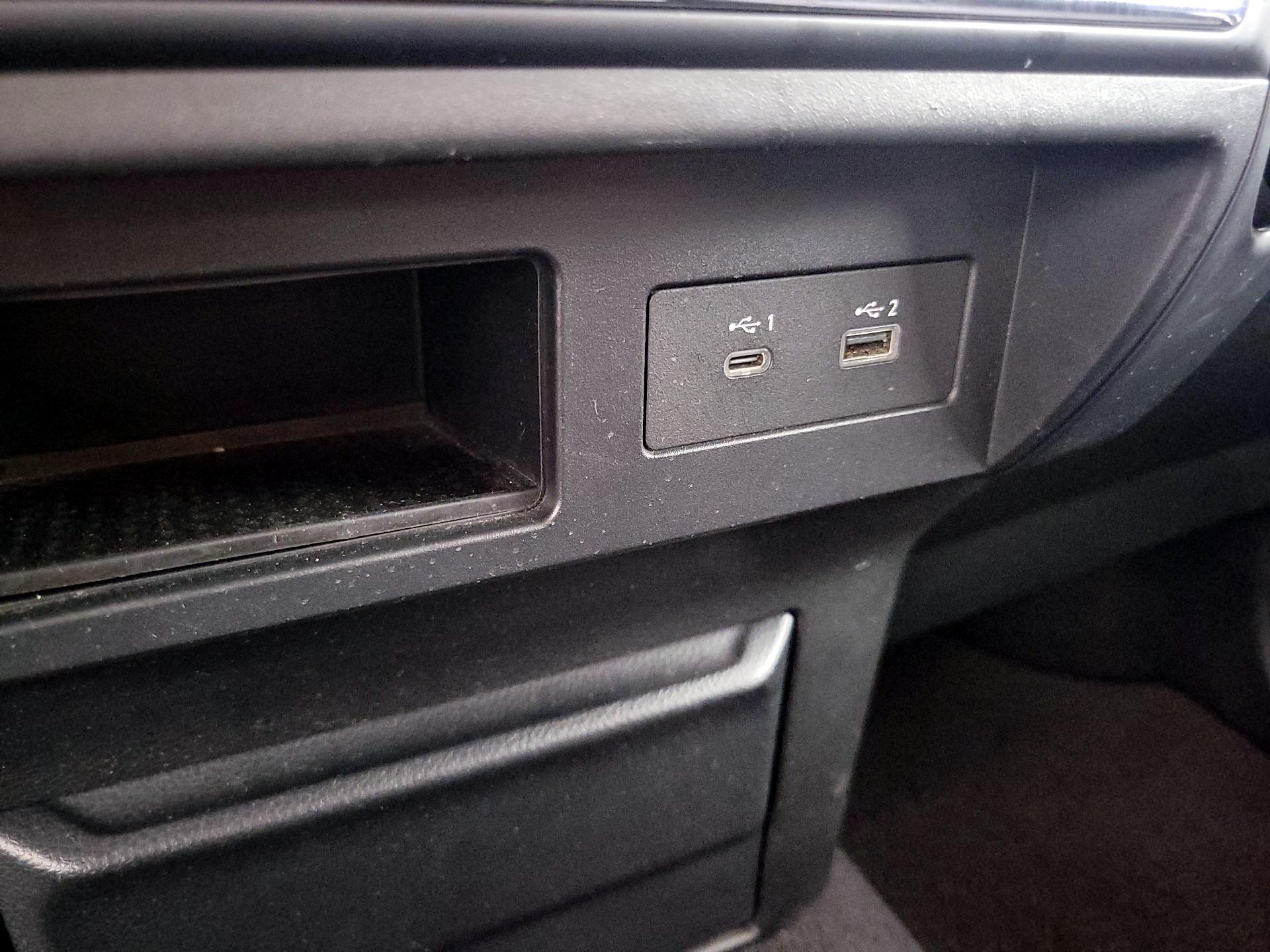 Thumbnail: 2023 Nissan Titan - 18