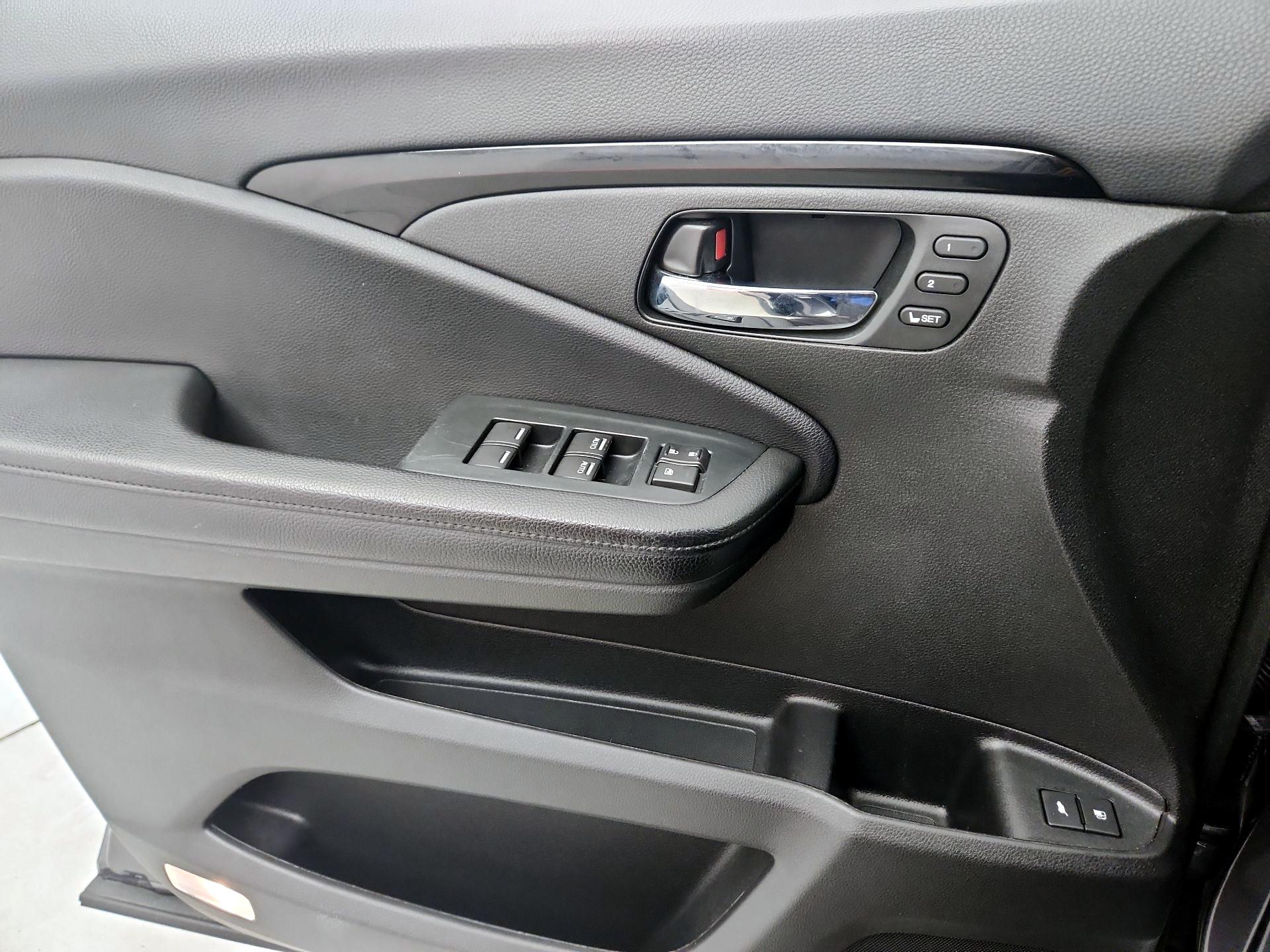 Thumbnail: 2022 Honda Pilot - 12