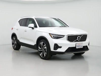 2023 Volvo XC40 B5 Ultimate Bright Theme