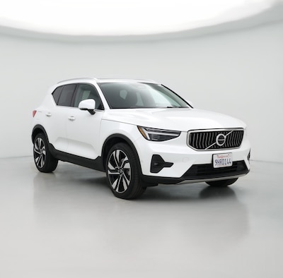 2023 Volvo XC40 B5 Ultimate Bright Theme