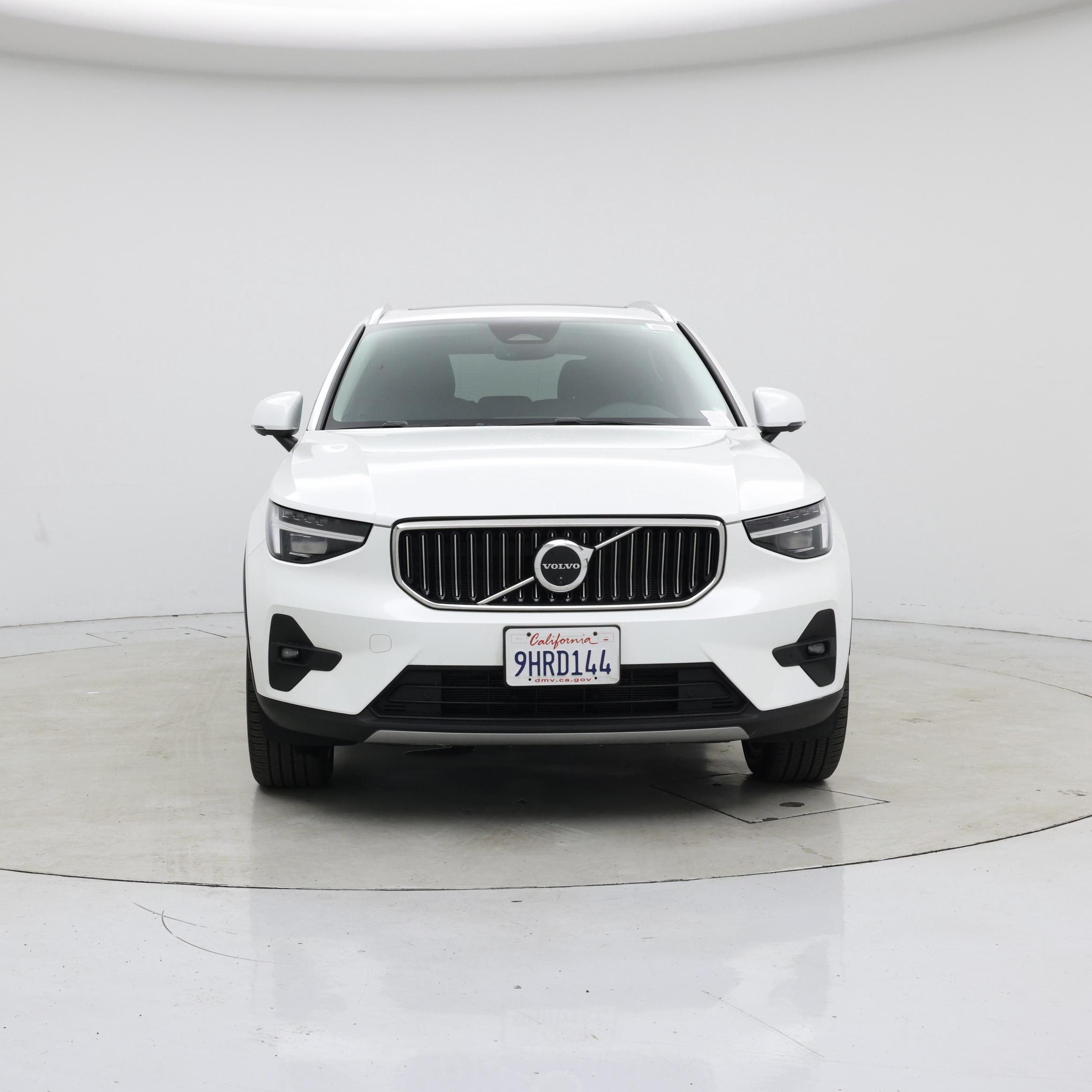 Thumbnail: 2023 Volvo XC40 - 5