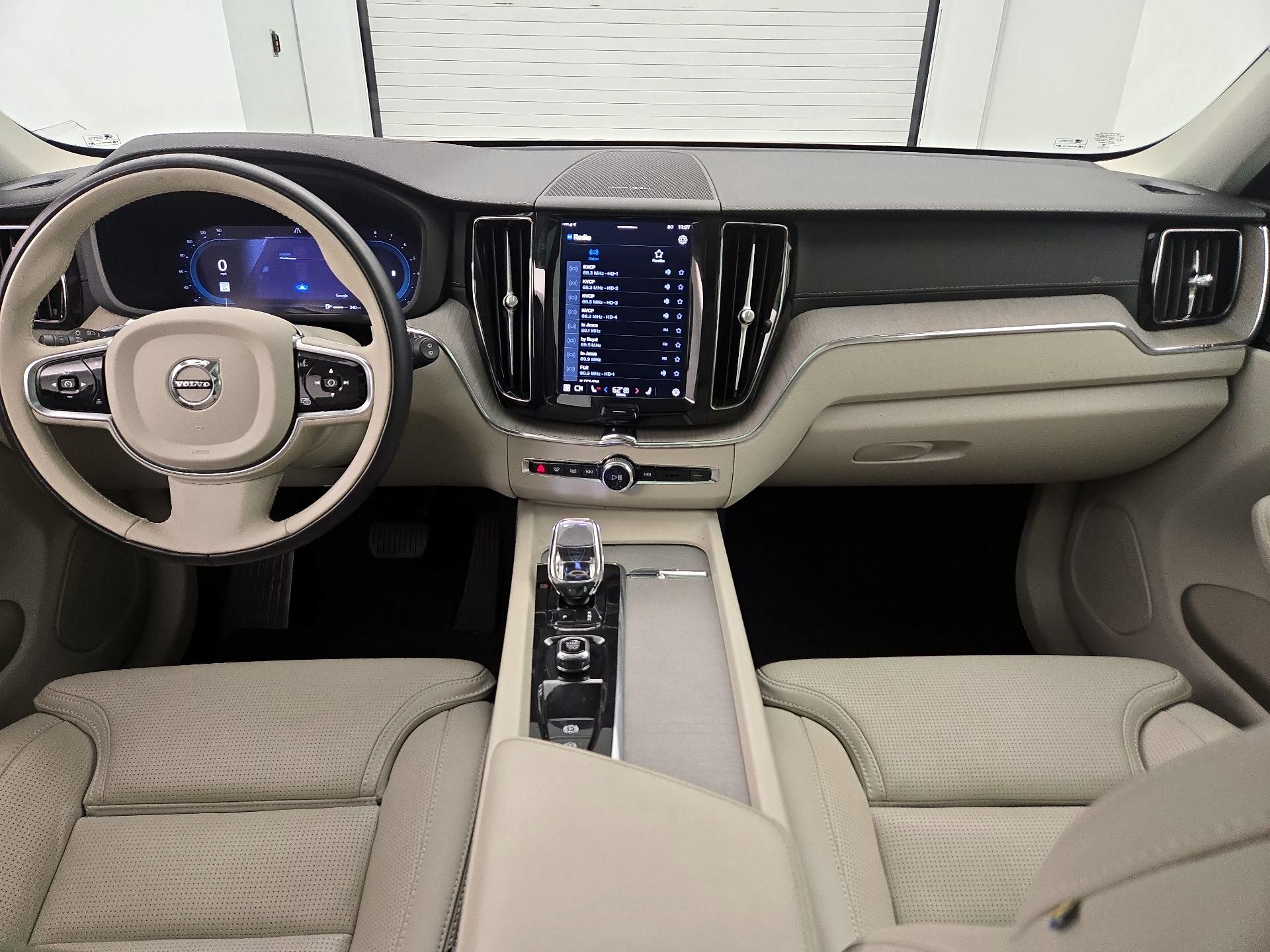 Thumbnail: 2023 Volvo XC60 - 9