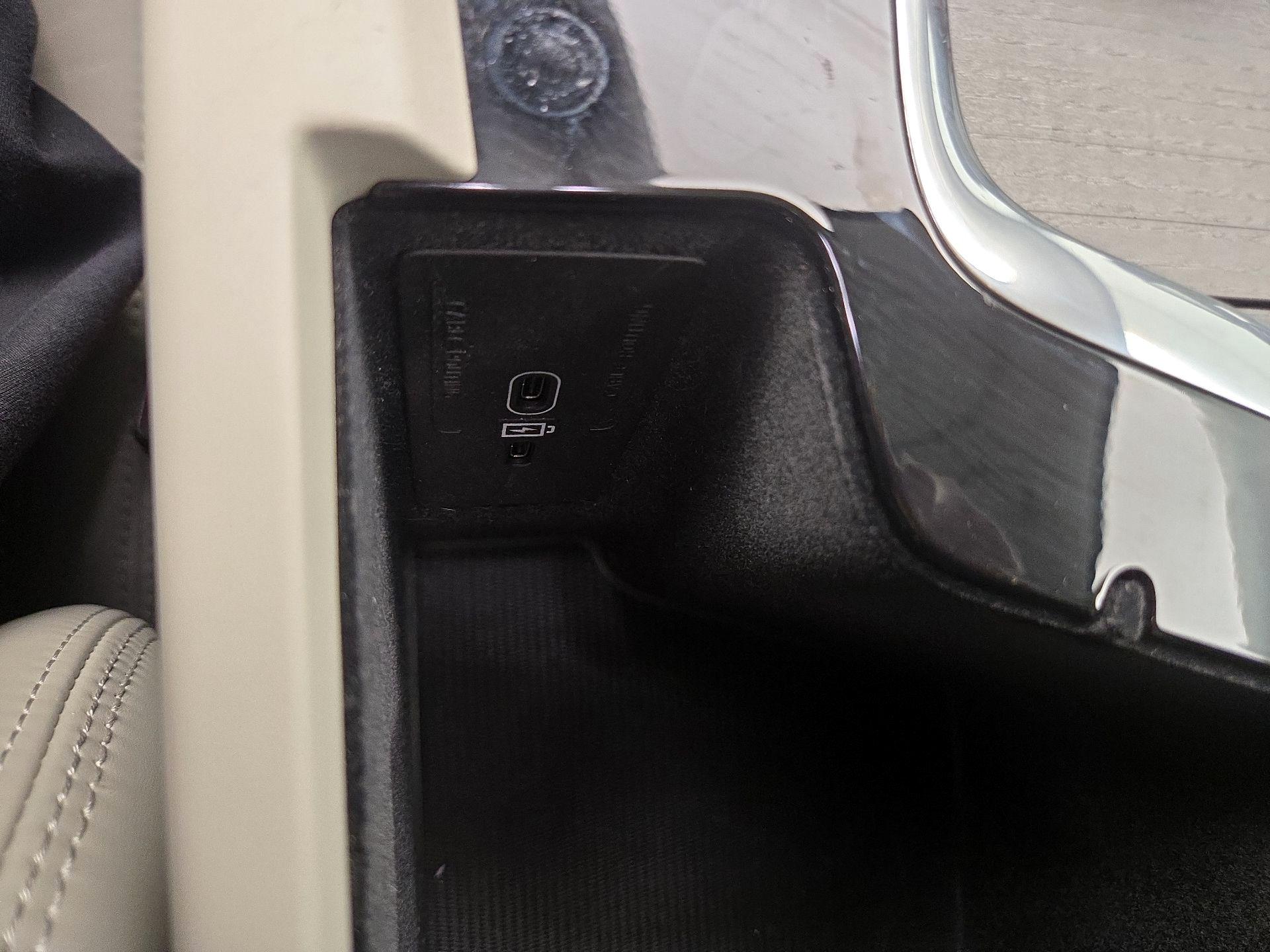 Thumbnail: 2023 Volvo XC60 - 18