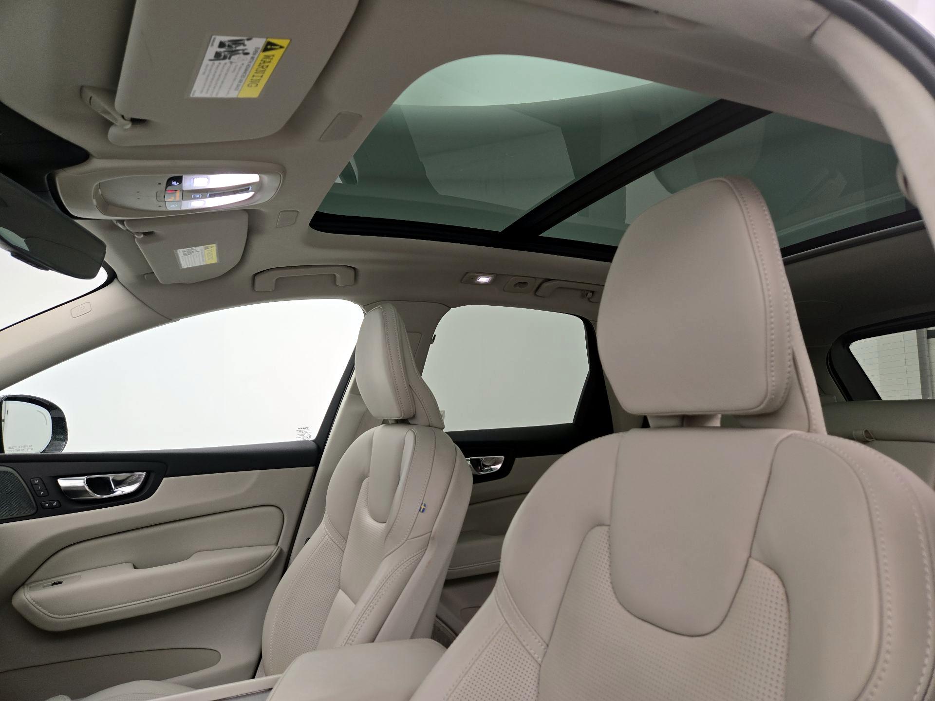 Thumbnail: 2023 Volvo XC60 - 19