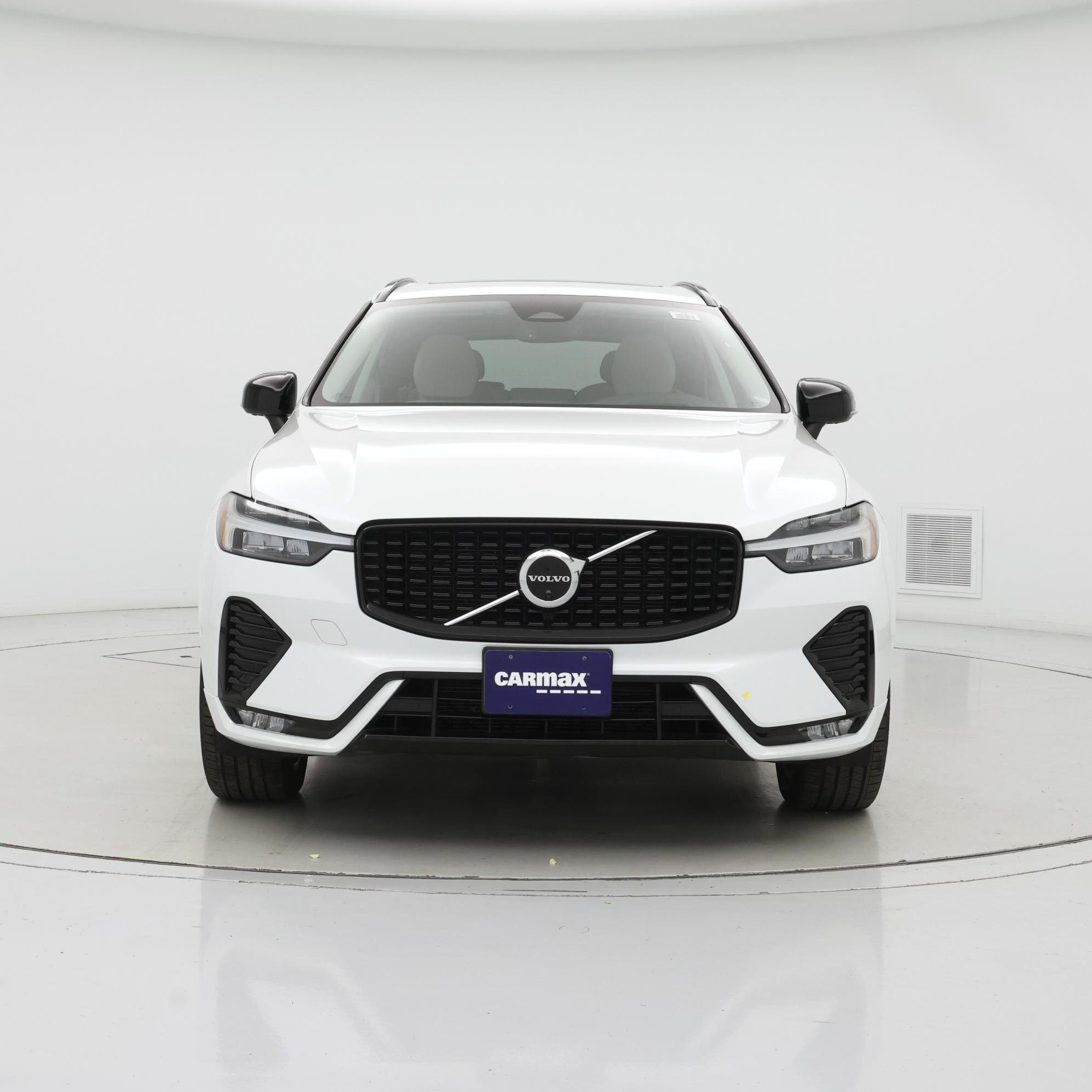 Thumbnail: 2023 Volvo XC60 - 5