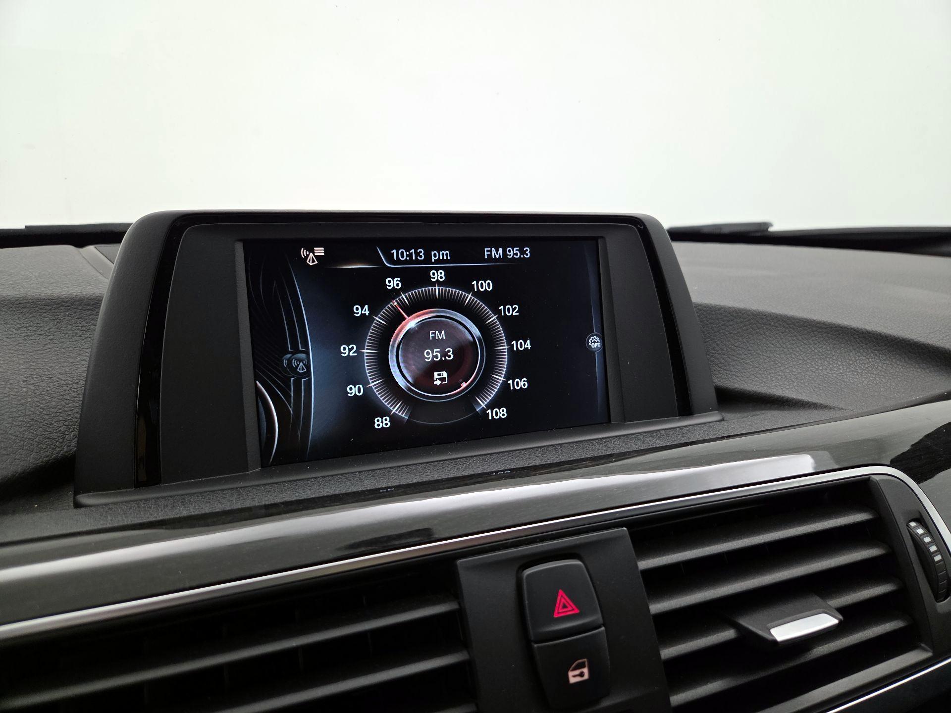 Thumbnail: 2017 BMW 3 Series - 15