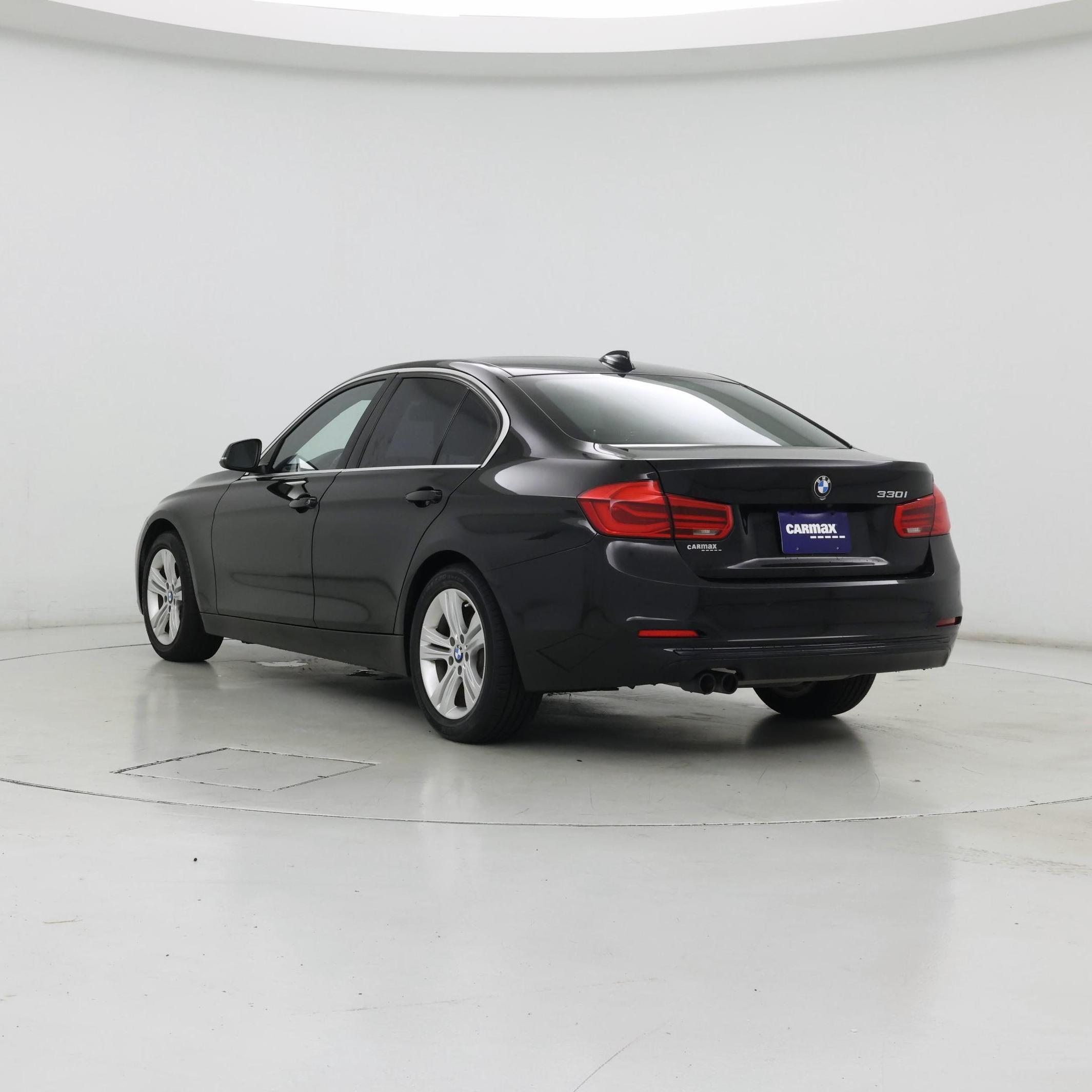 Thumbnail: 2017 BMW 3 Series - 2