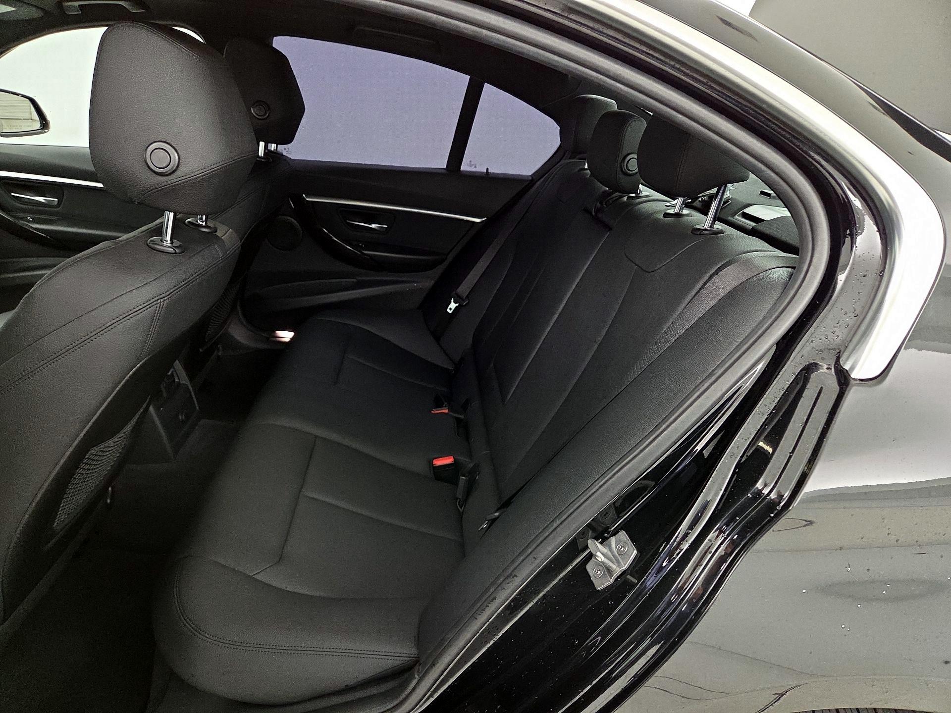 Thumbnail: 2017 BMW 3 Series - 19