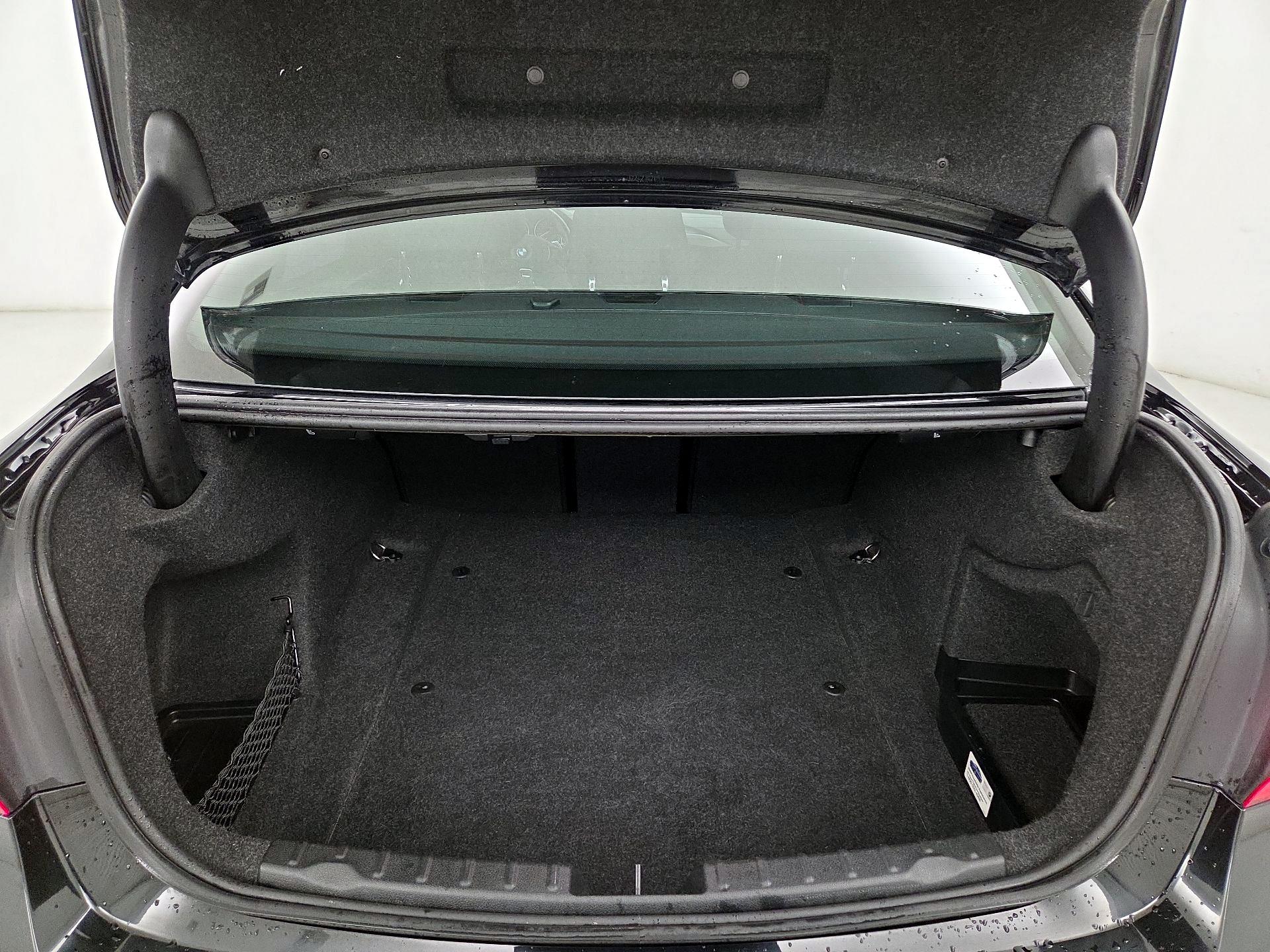 Thumbnail: 2017 BMW 3 Series - 20