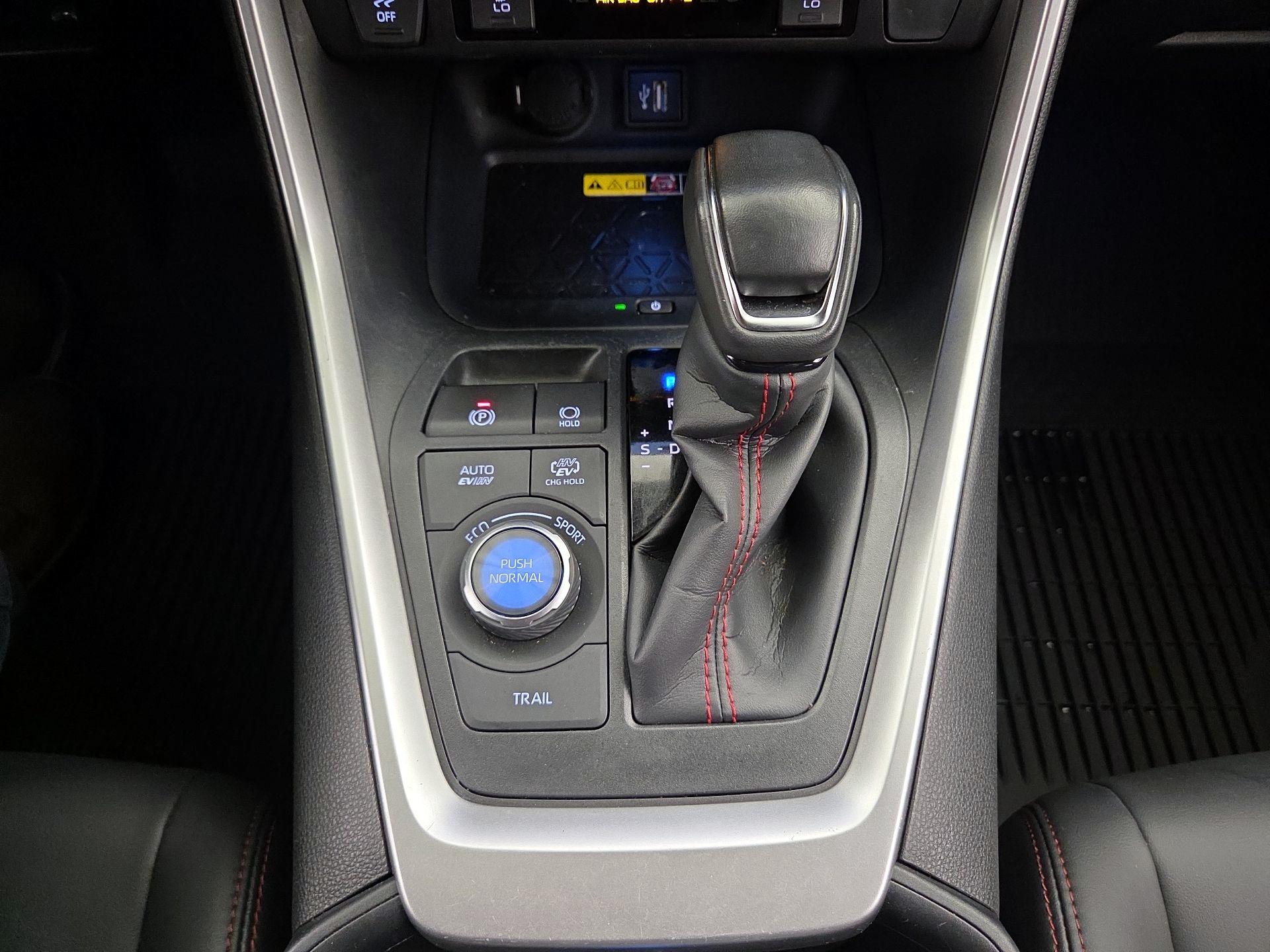 Thumbnail: 2024 Toyota RAV4 - 17