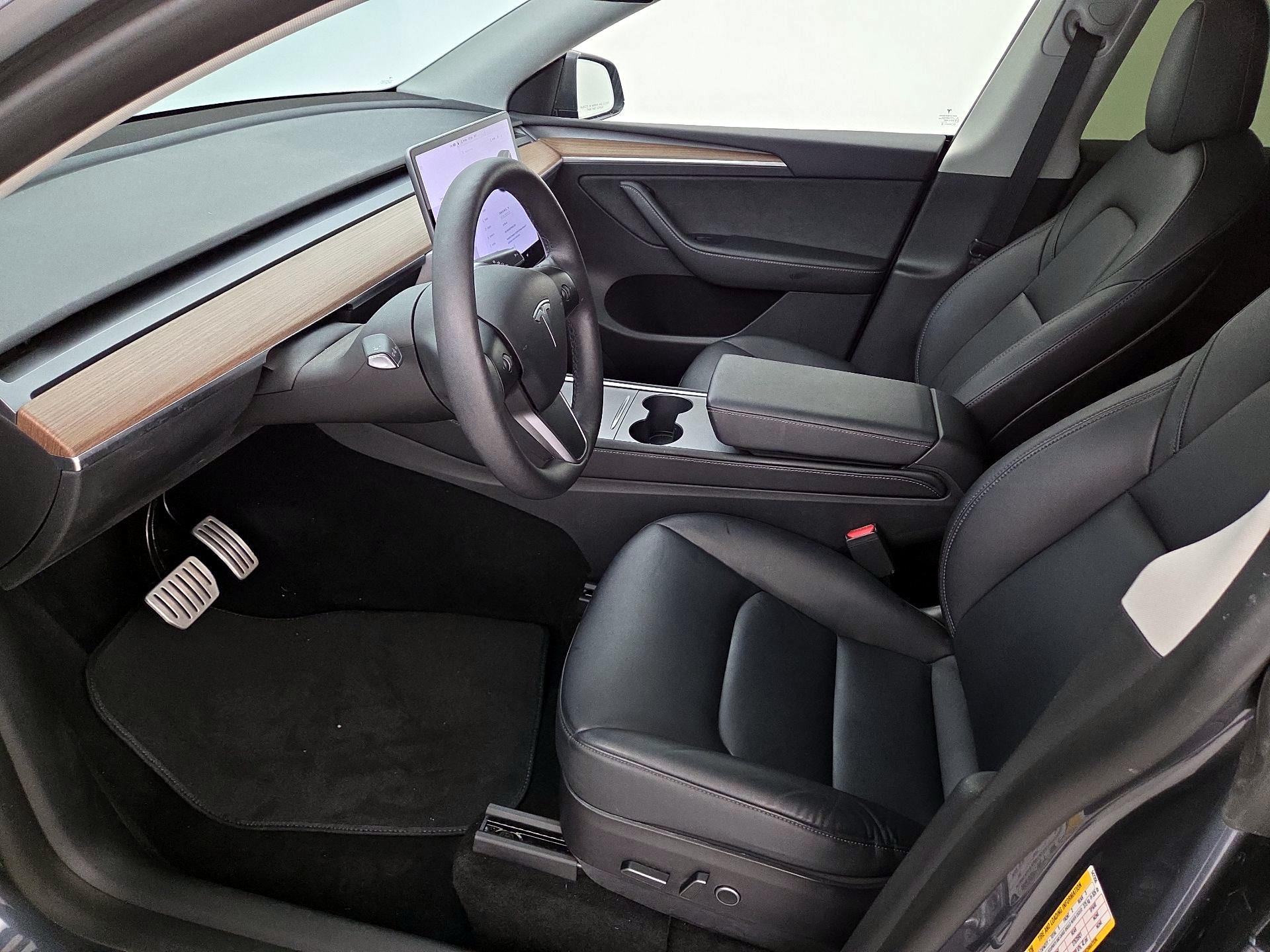 Thumbnail: 2022 Tesla Model Y - 11