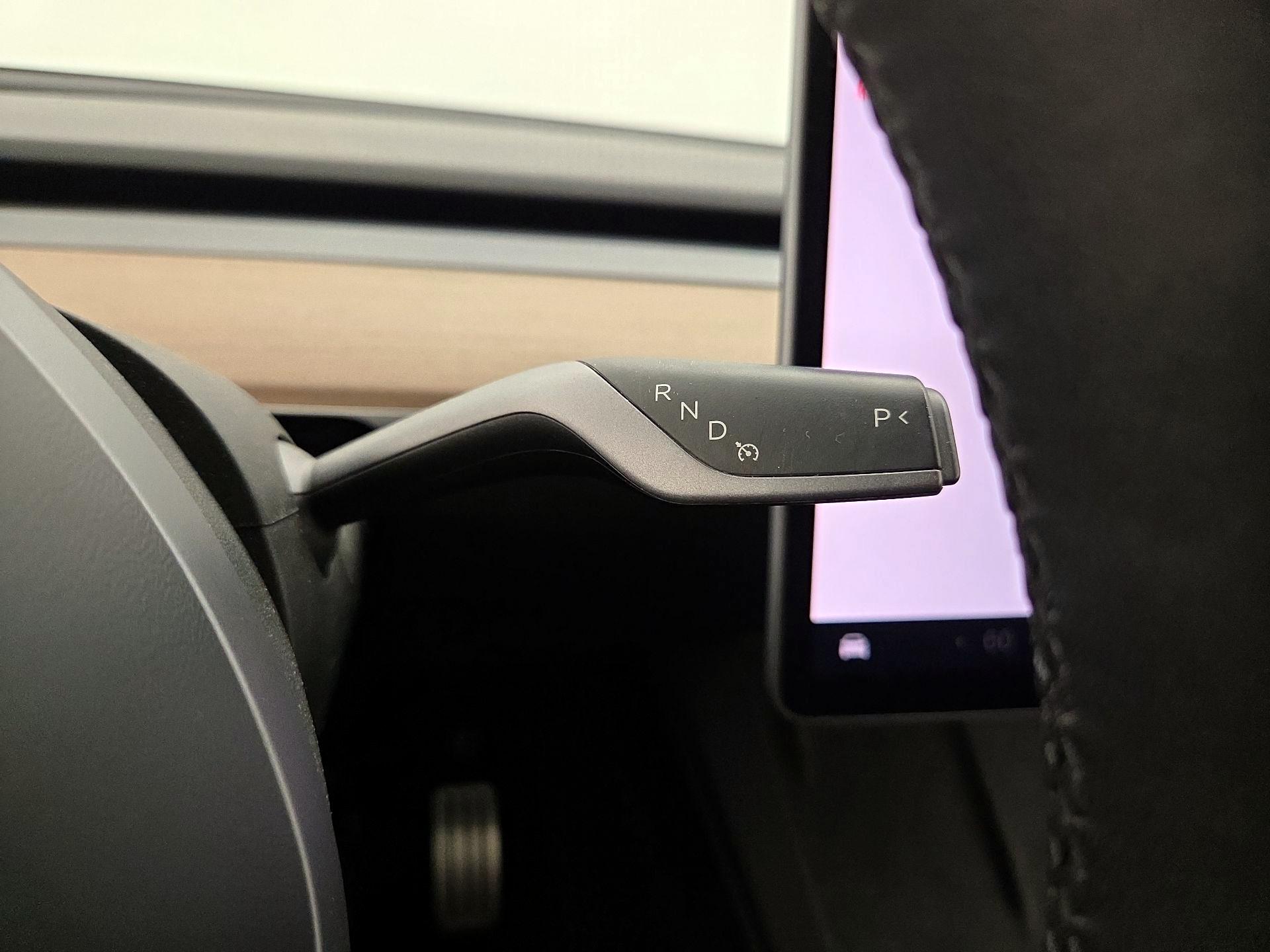 Thumbnail: 2022 Tesla Model Y - 17