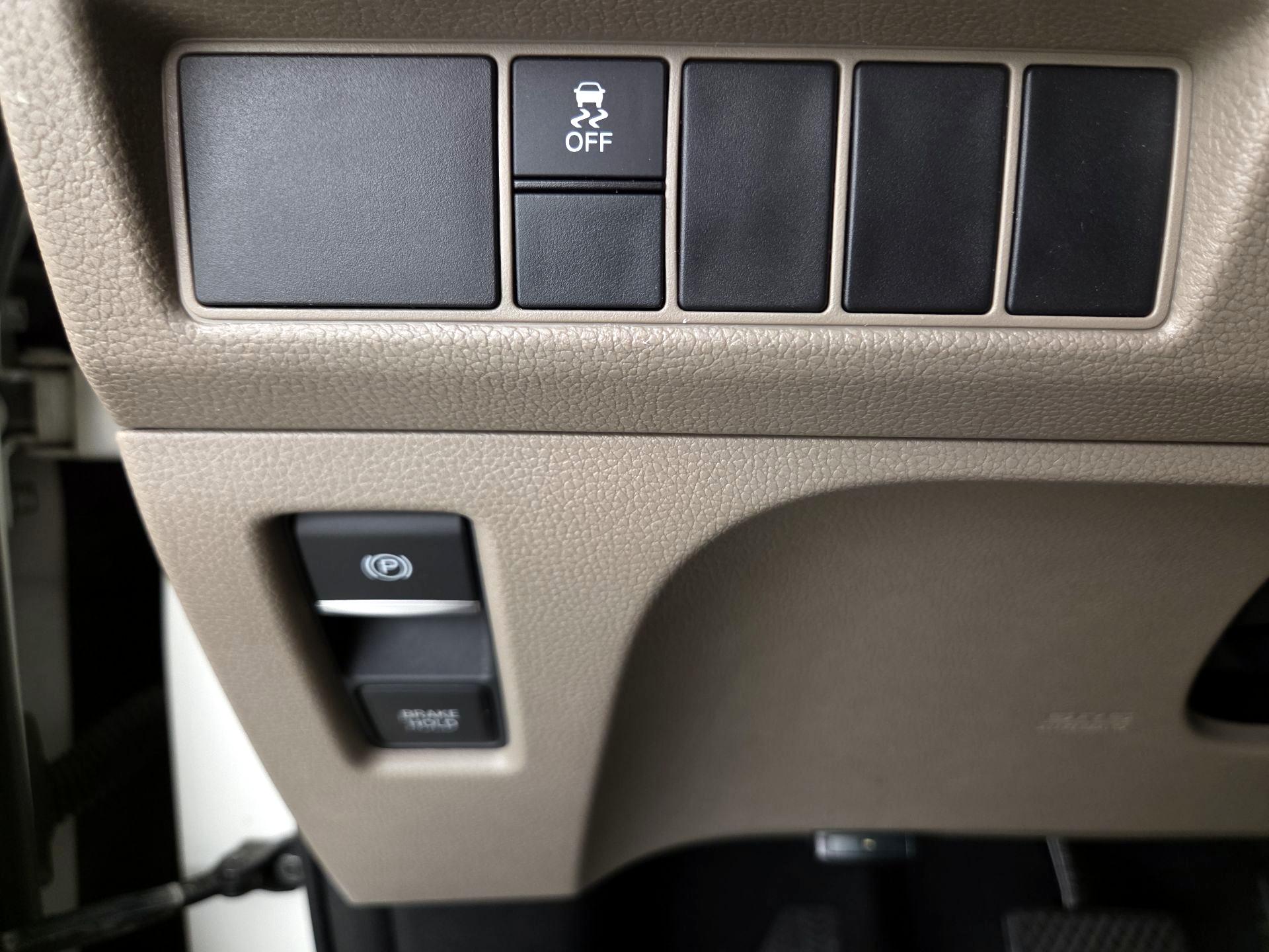 Thumbnail: 2018 Honda Odyssey - 13