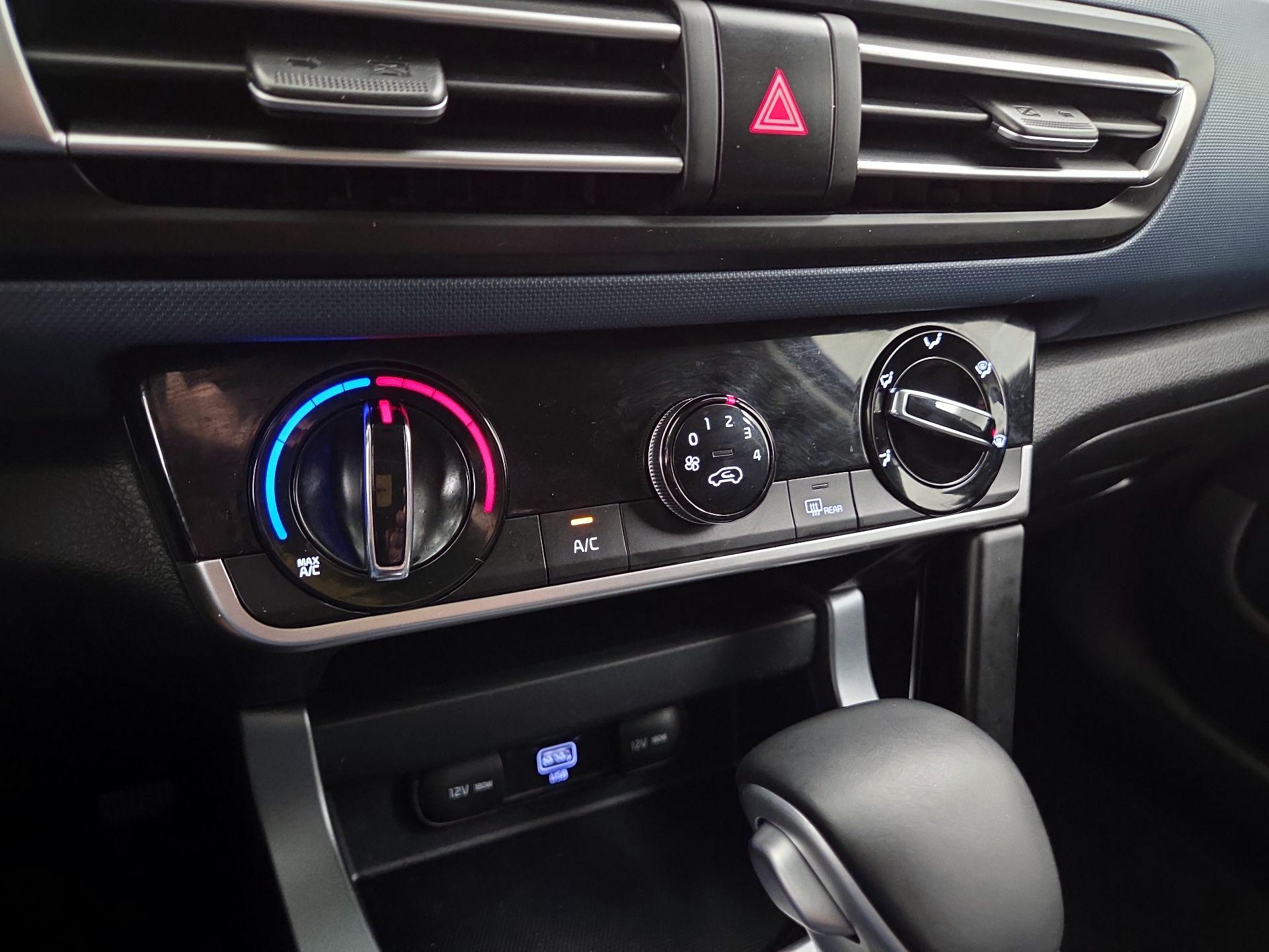 Thumbnail: 2021 Kia Seltos - 16