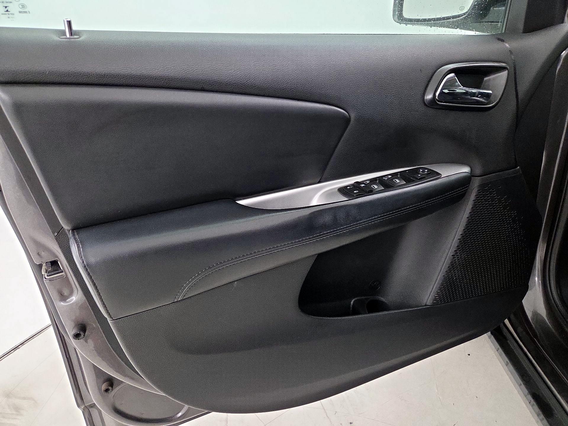 Thumbnail: 2015 Dodge Journey - 12