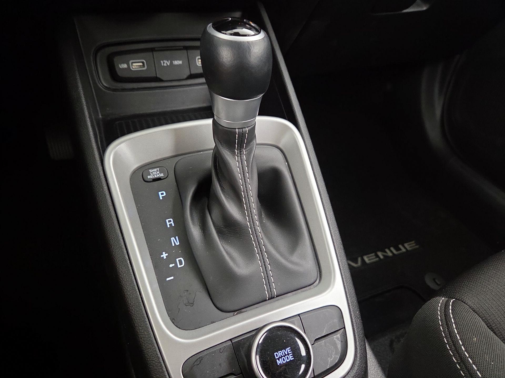 Thumbnail: 2022 Hyundai Venue - 17