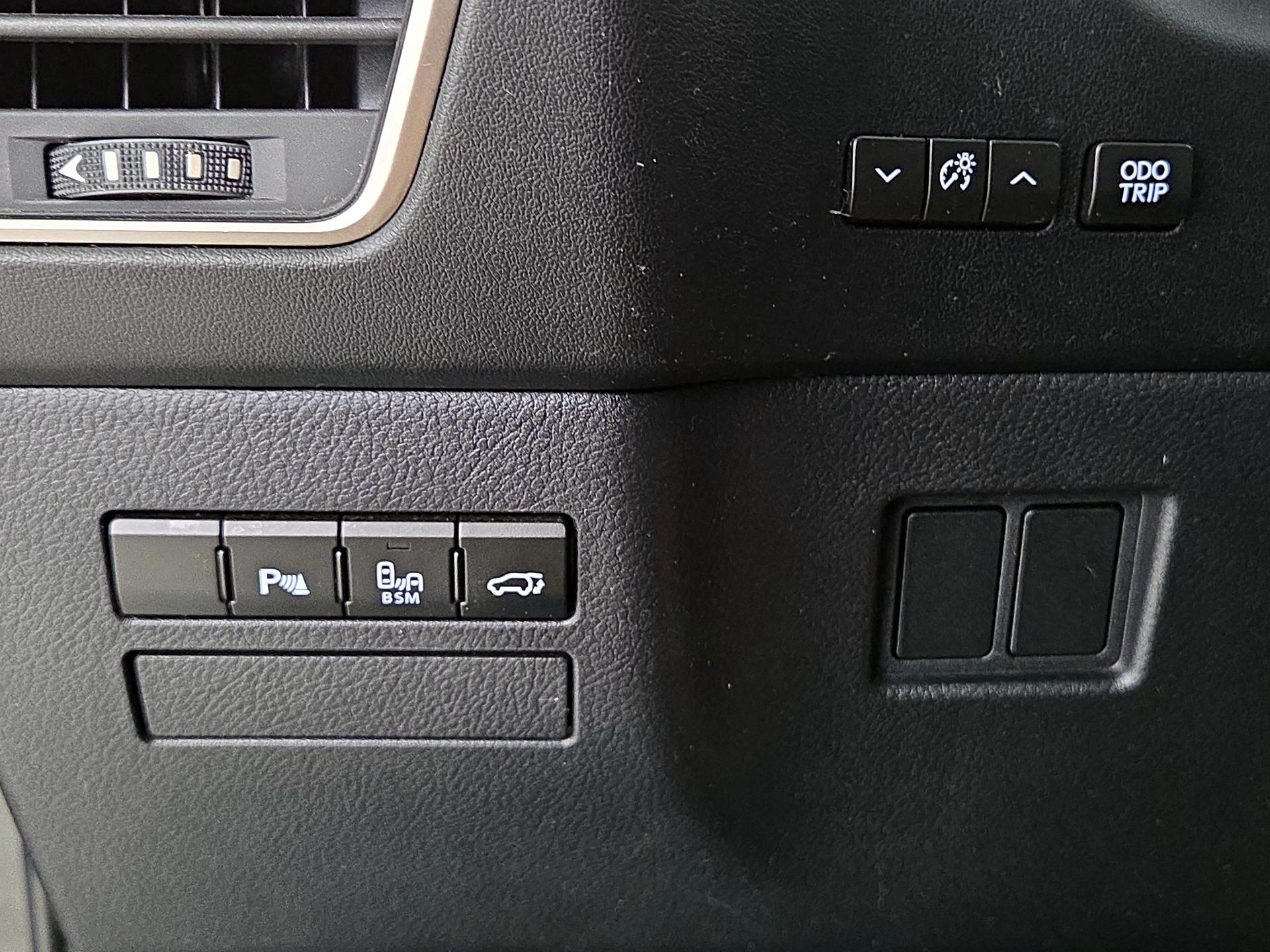 Thumbnail: 2015 Lexus NX - 13