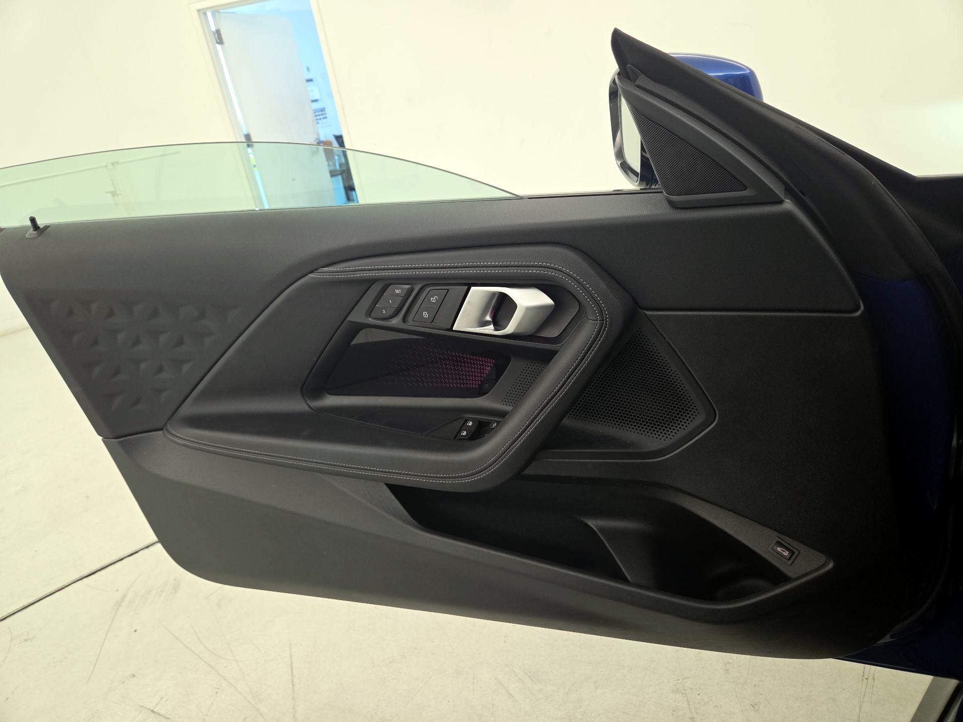 Thumbnail: 2024 BMW 2 Series - 12