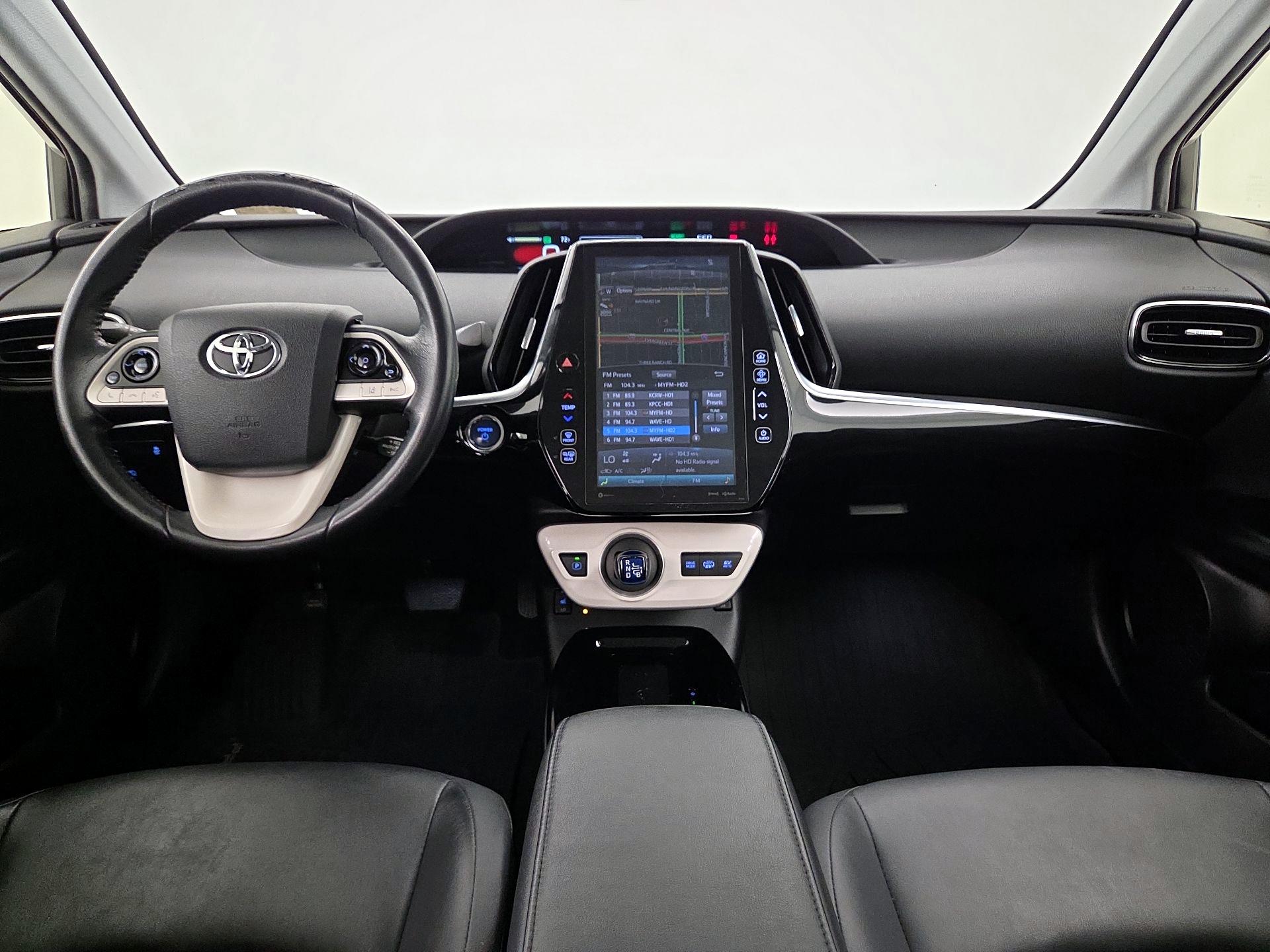 Thumbnail: 2017 Toyota Prius Prime - 9