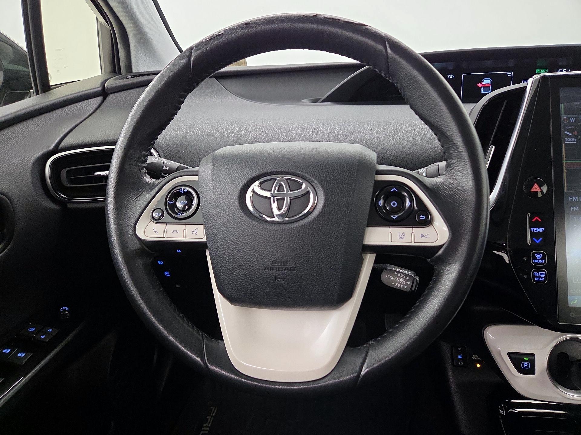 Thumbnail: 2017 Toyota Prius Prime - 10