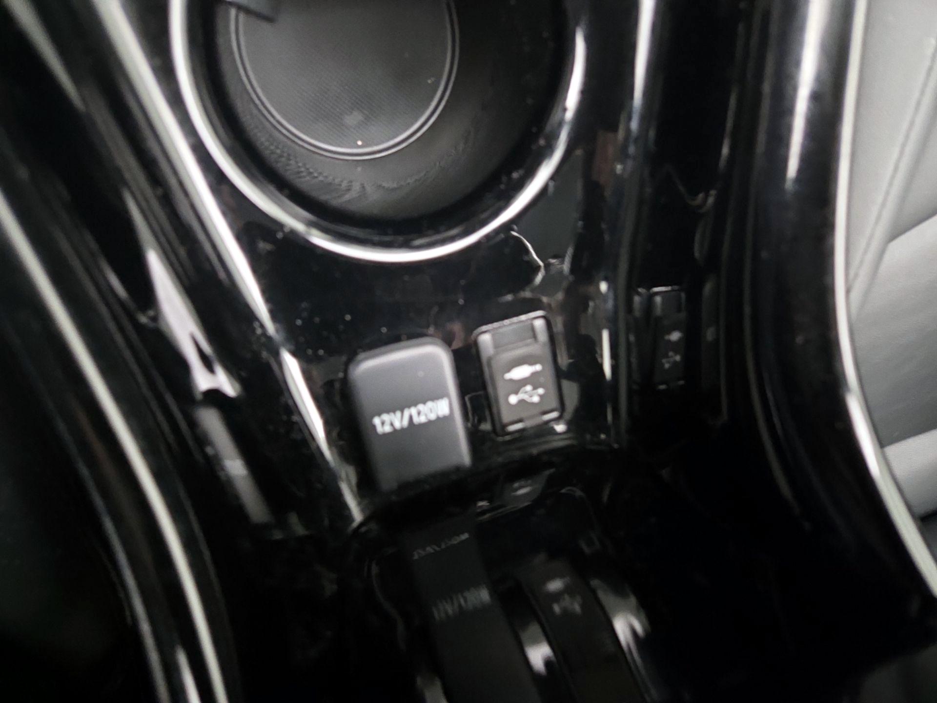 Thumbnail: 2017 Toyota Prius Prime - 19