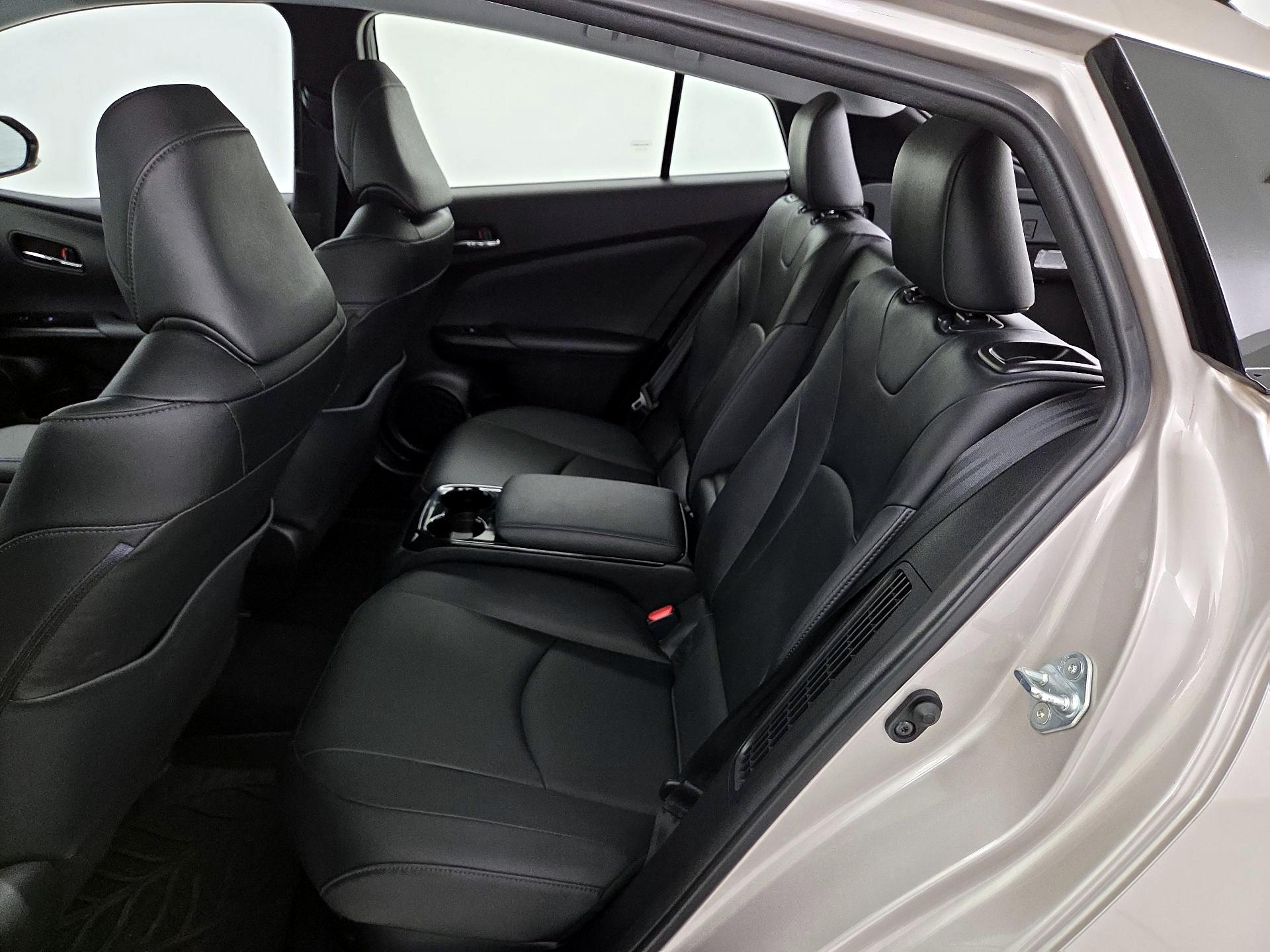 Thumbnail: 2017 Toyota Prius Prime - 20