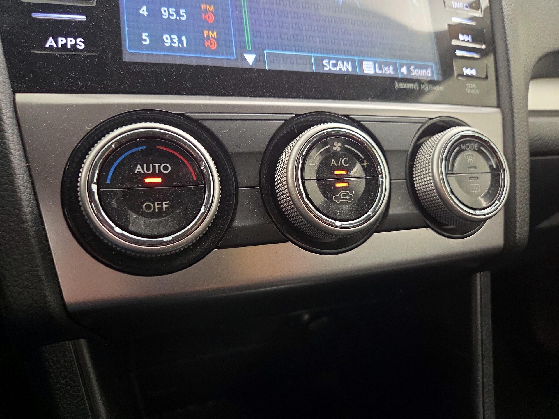 Thumbnail: 2015 Subaru XV Crosstrek - 17