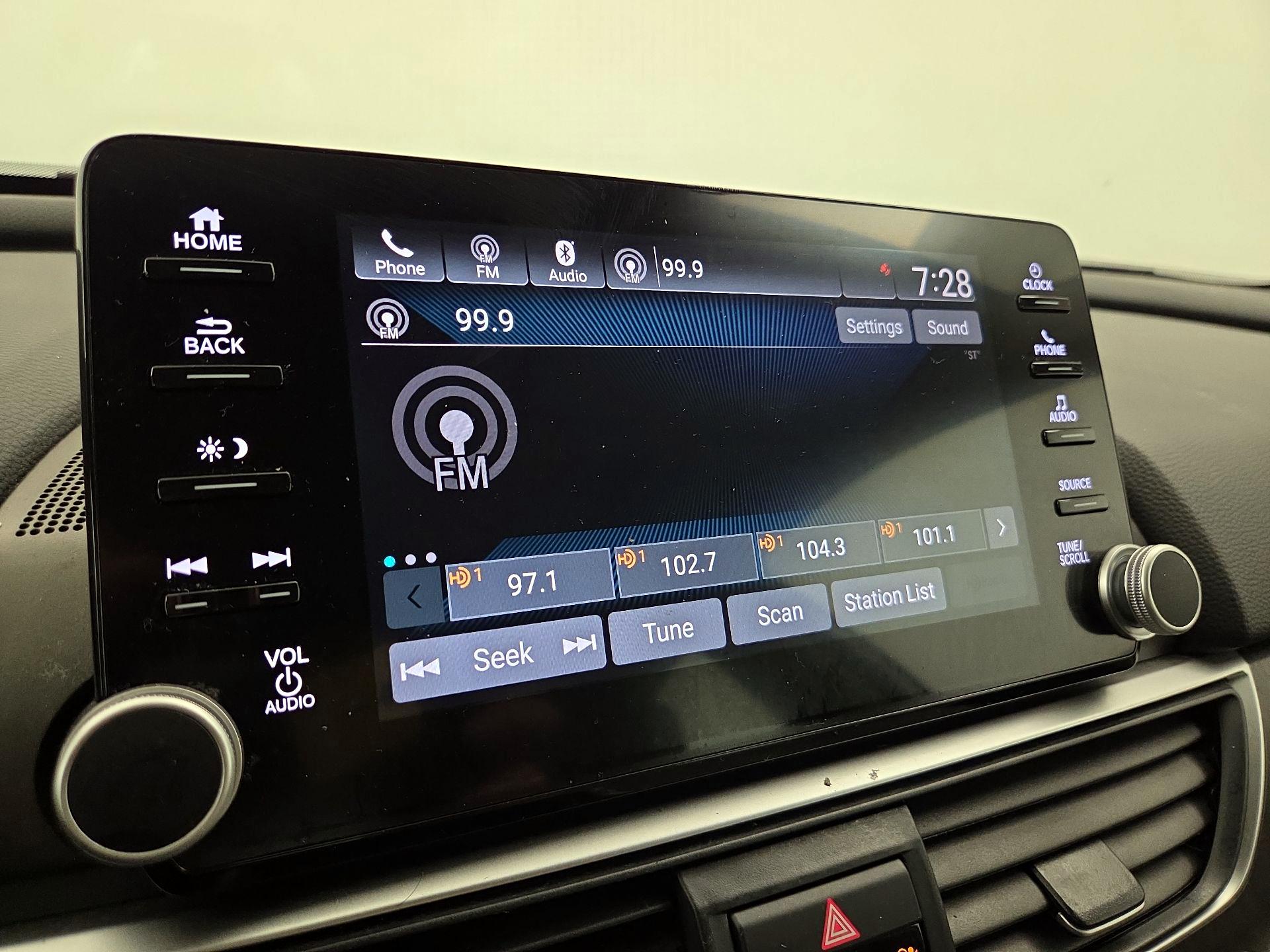 Thumbnail: 2018 Honda Accord - 15