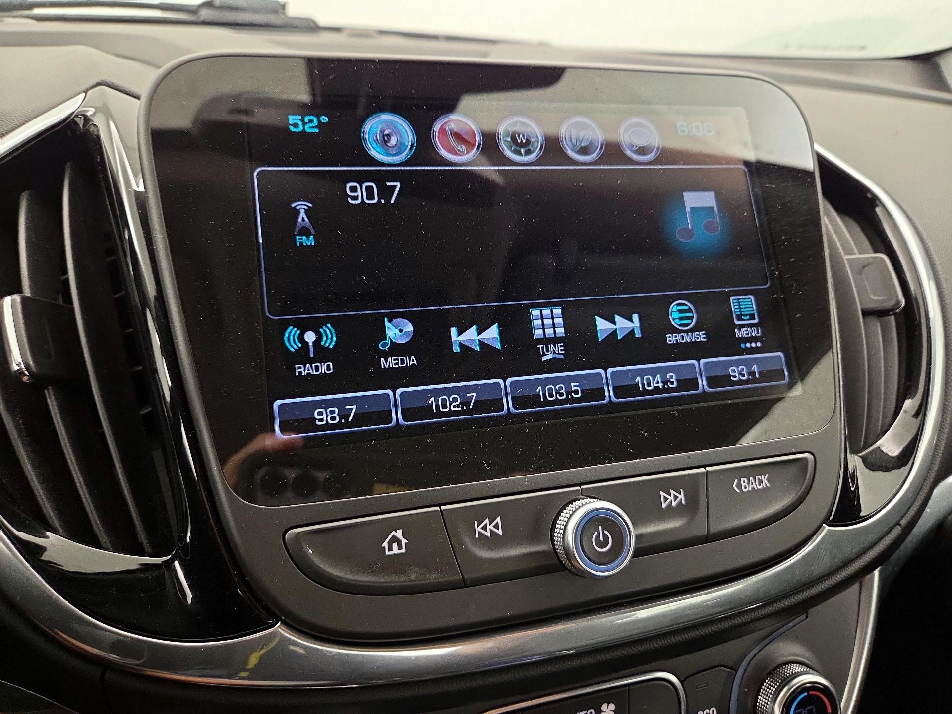 Thumbnail: 2017 Chevrolet Volt - 16