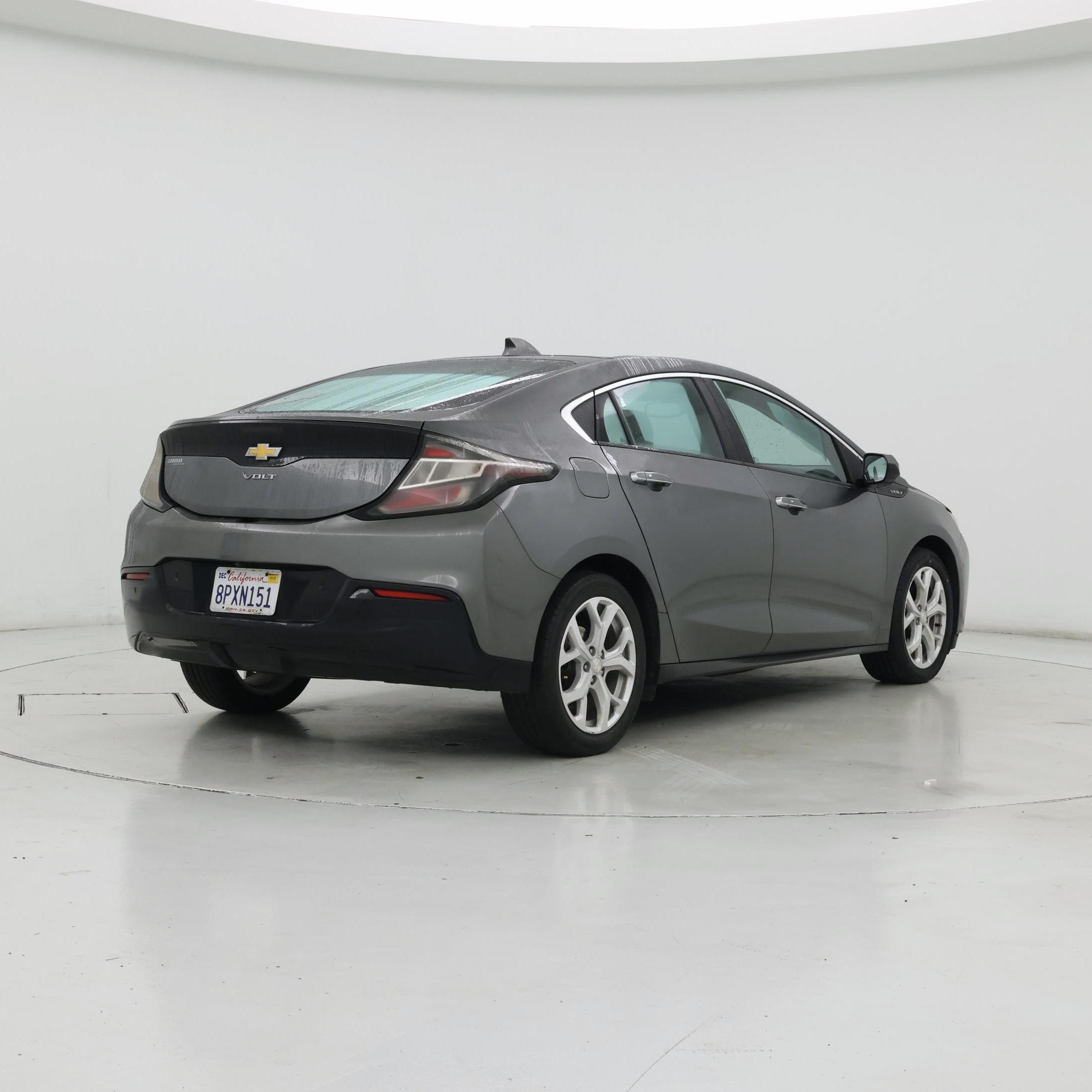 Thumbnail: 2017 Chevrolet Volt - 8