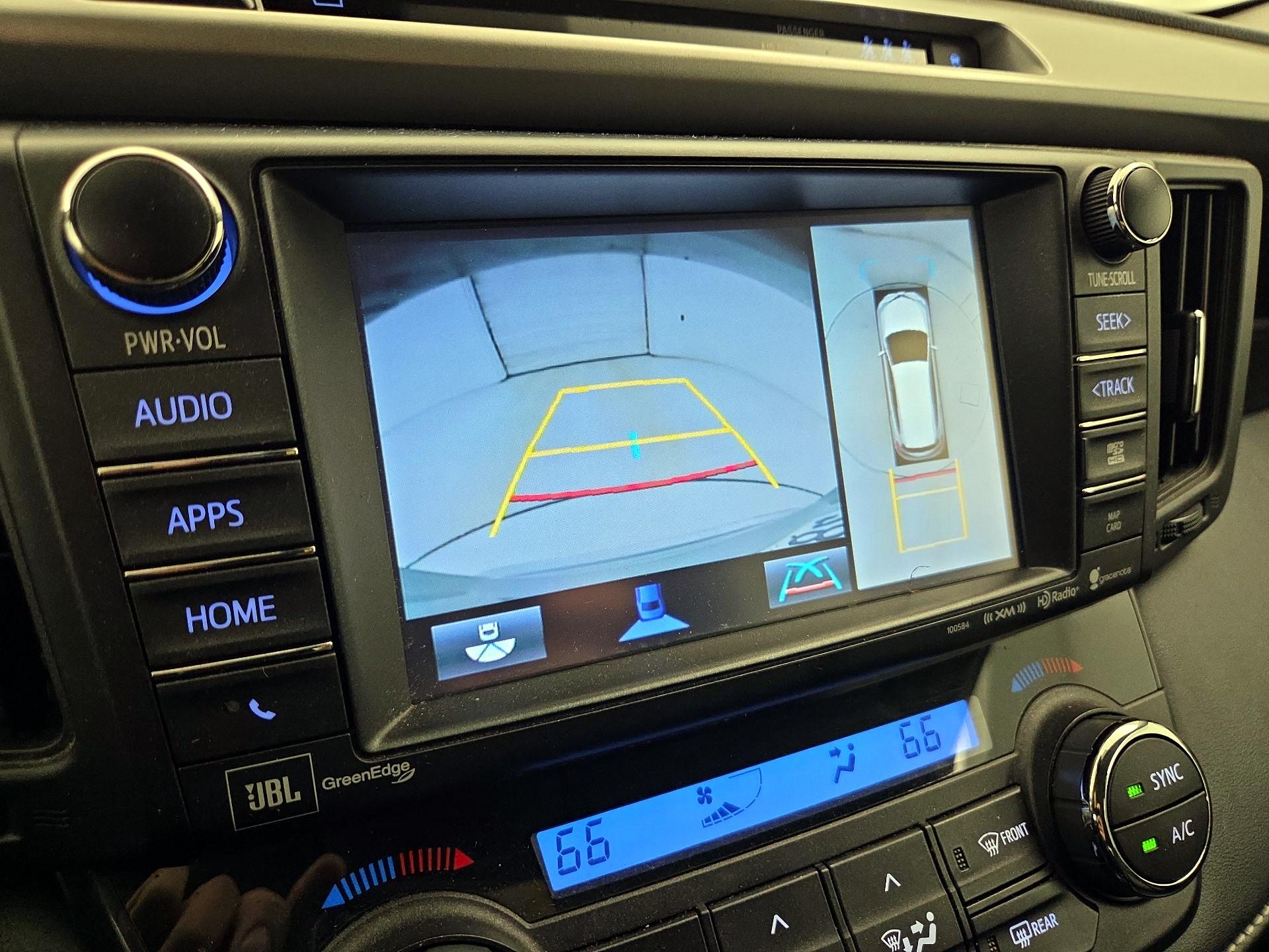 Thumbnail: 2017 Toyota RAV4 - 15