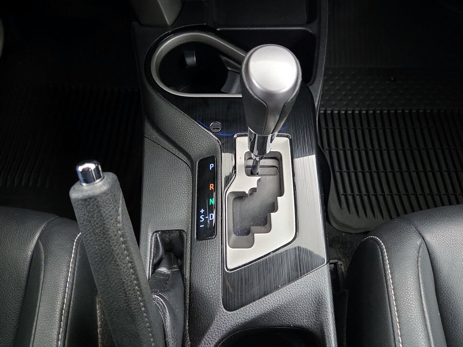 Thumbnail: 2017 Toyota RAV4 - 18