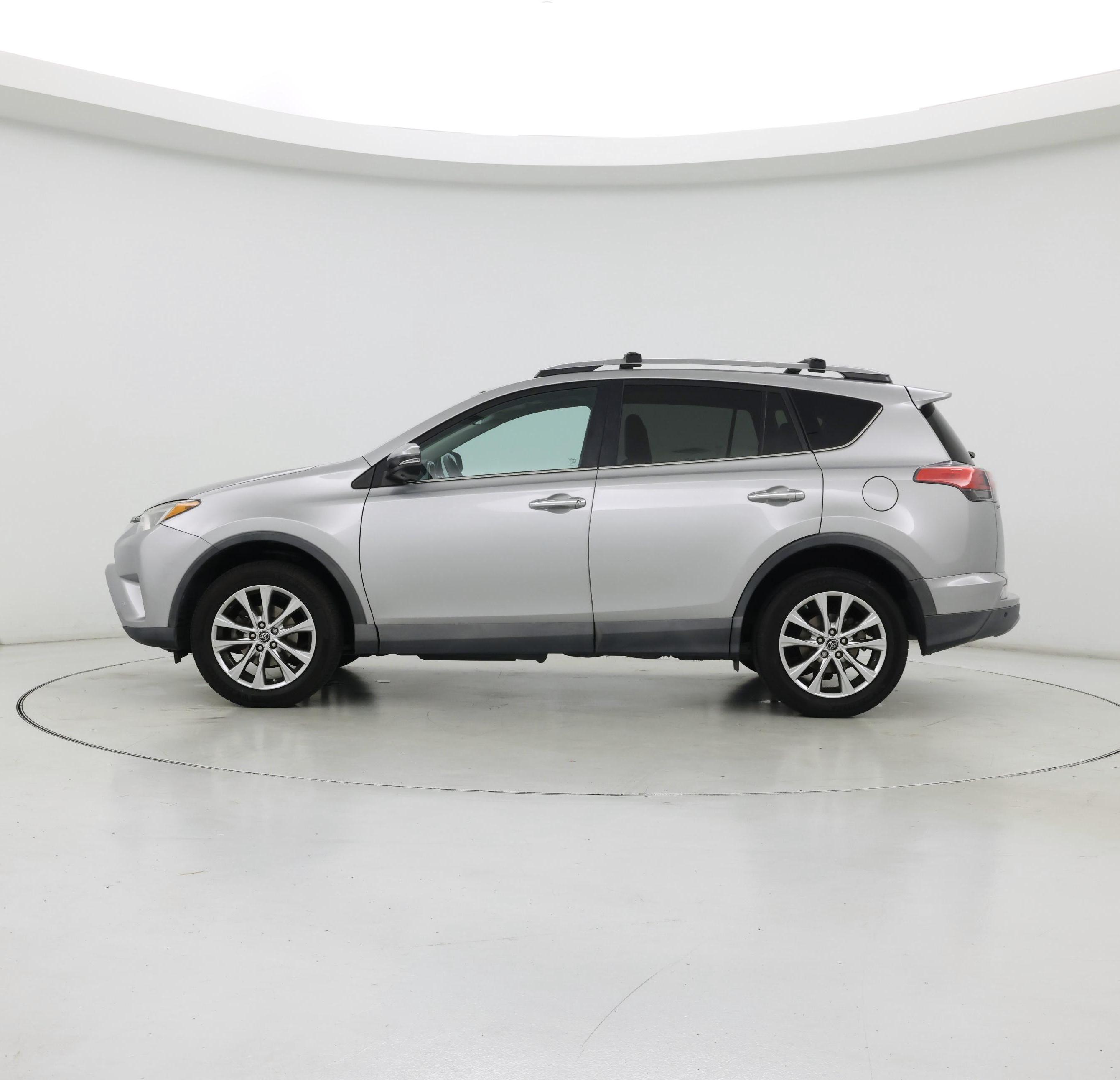 Thumbnail: 2017 Toyota RAV4 - 3