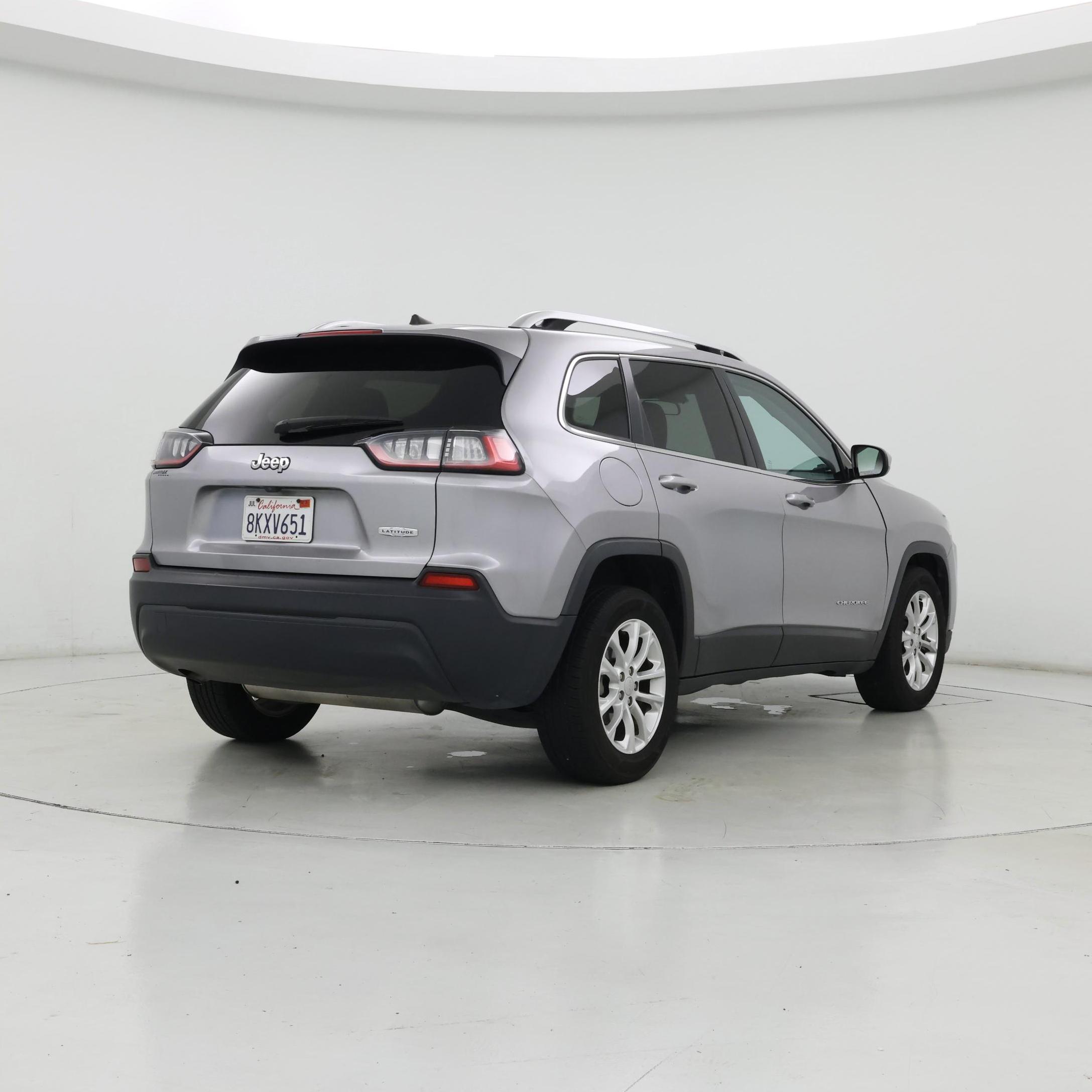 Thumbnail: 2019 Jeep Cherokee - 8