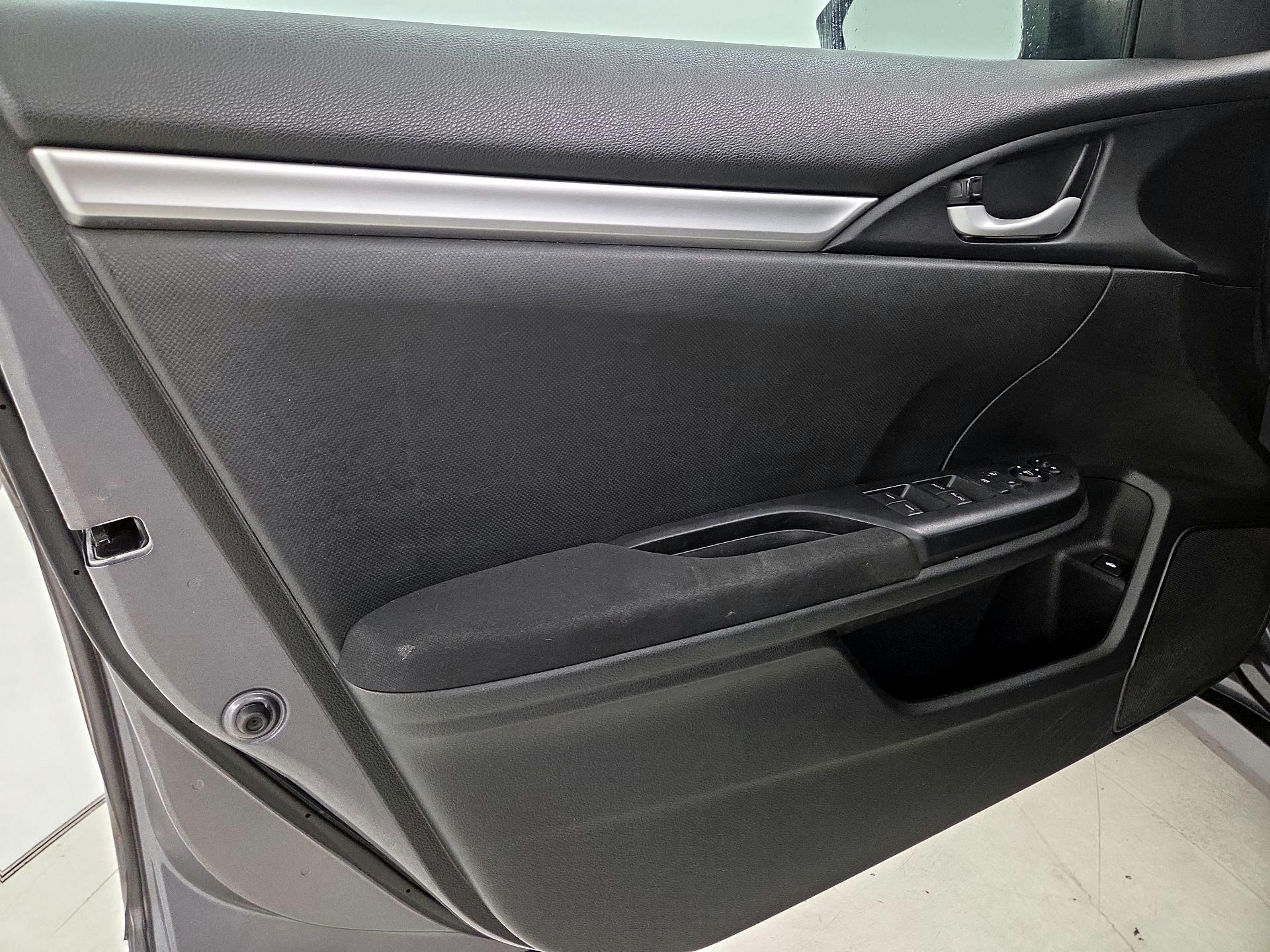 Thumbnail: 2019 Honda Civic - 12