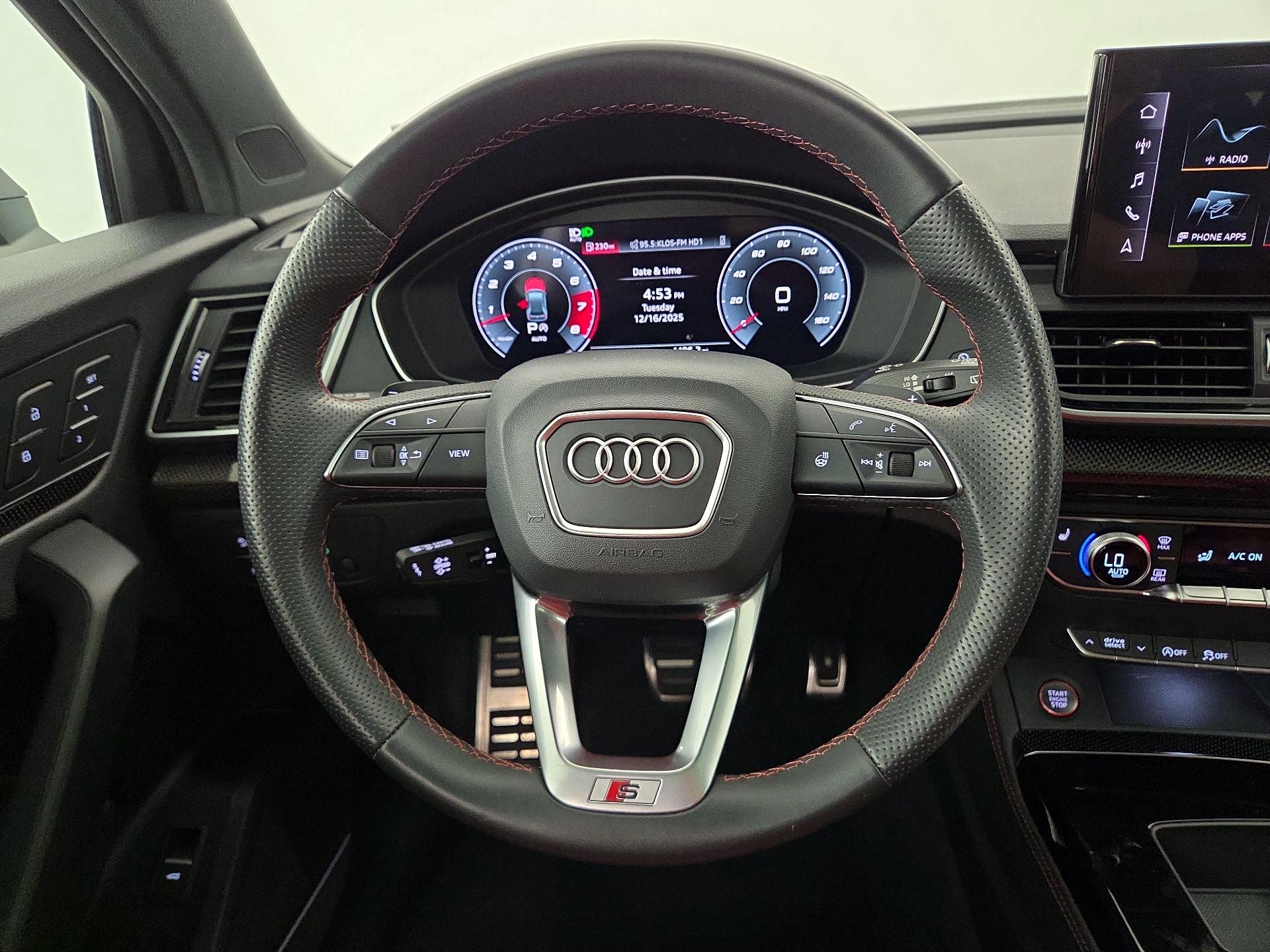 Thumbnail: 2024 Audi SQ5 - 10