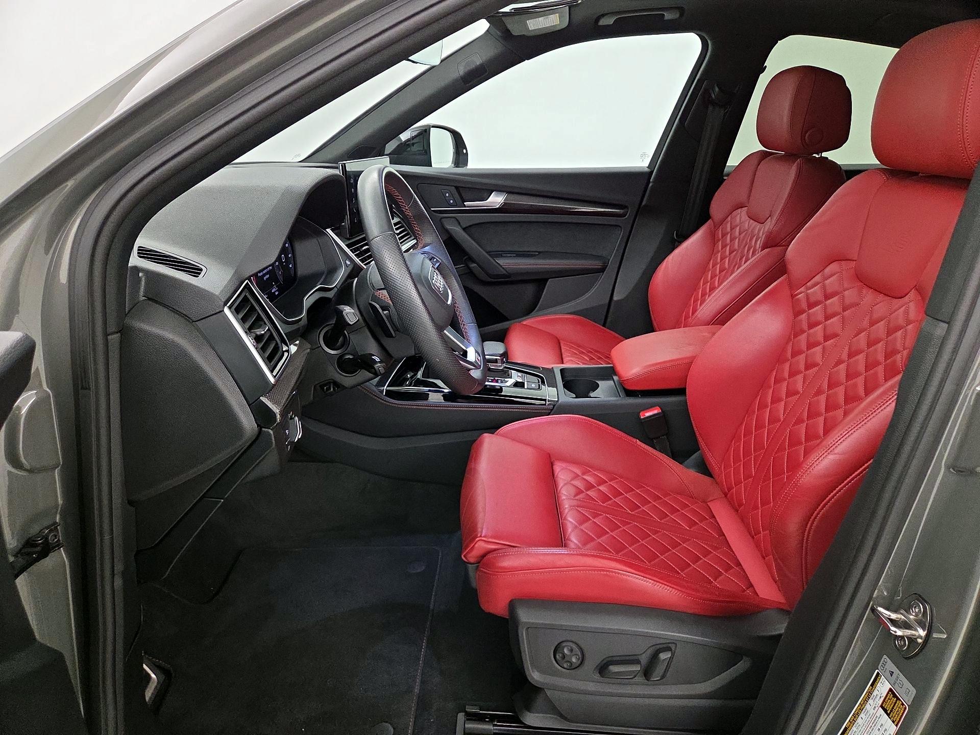 Thumbnail: 2024 Audi SQ5 - 11