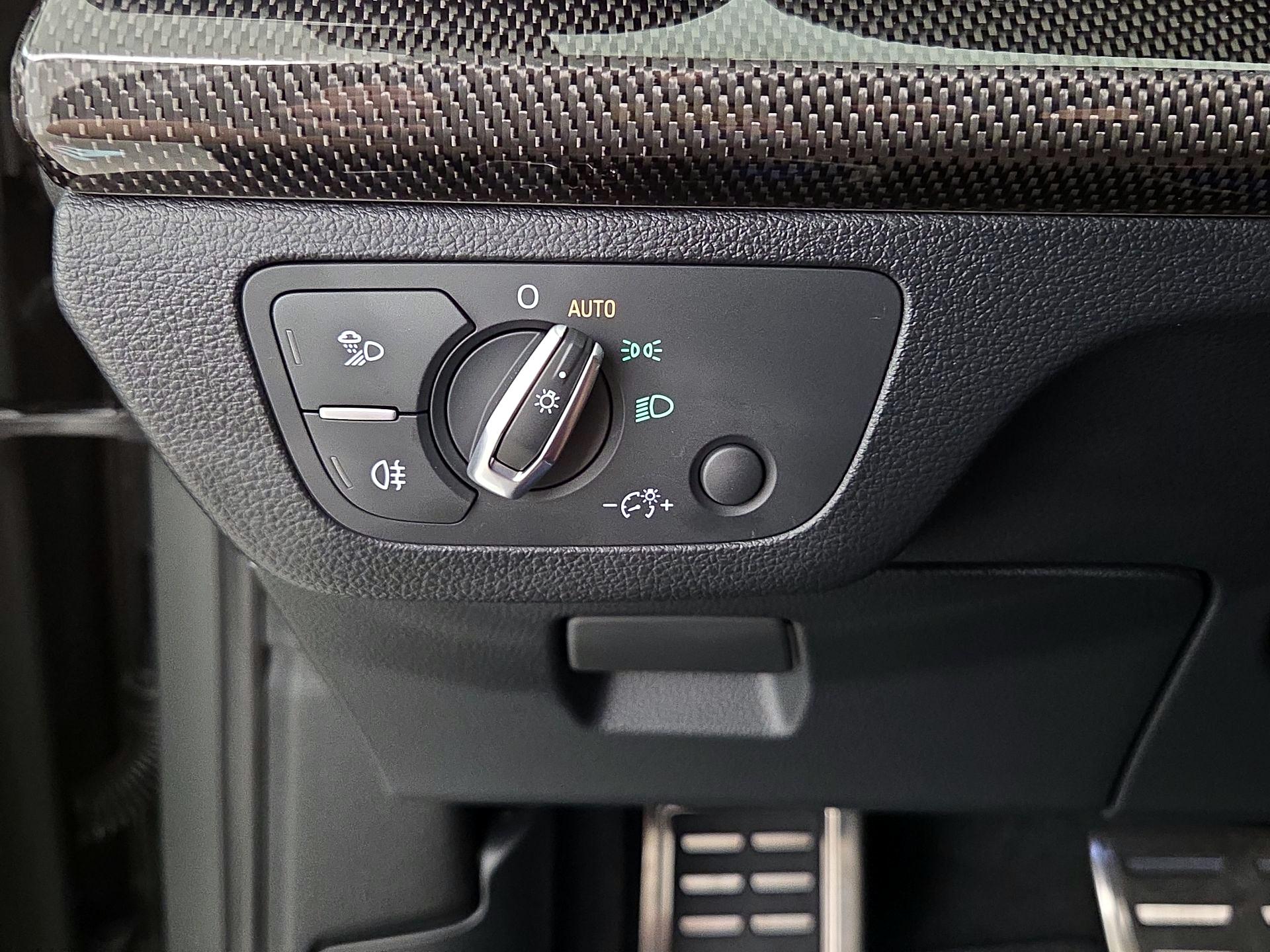 Thumbnail: 2024 Audi SQ5 - 13