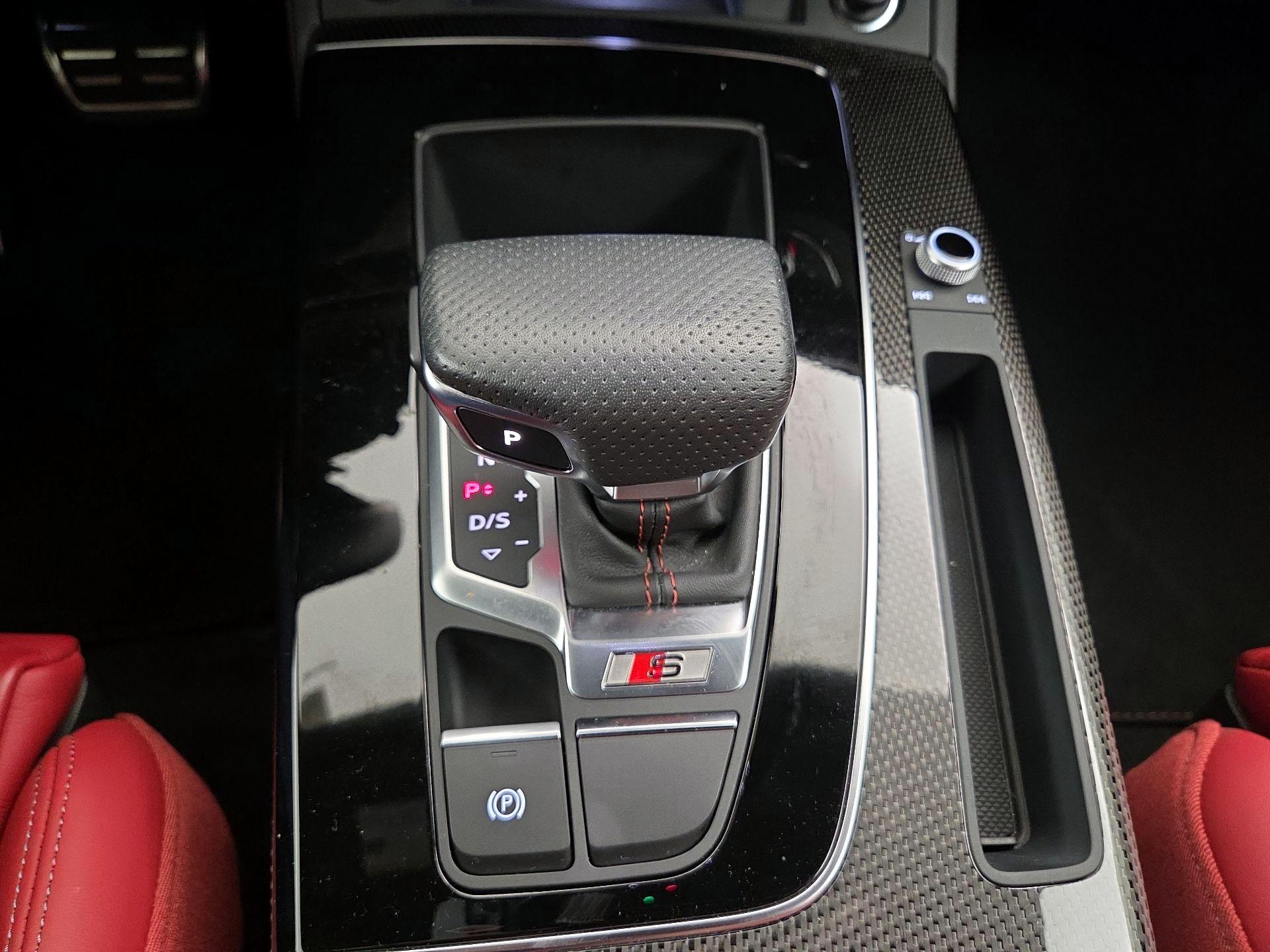 Thumbnail: 2024 Audi SQ5 - 17