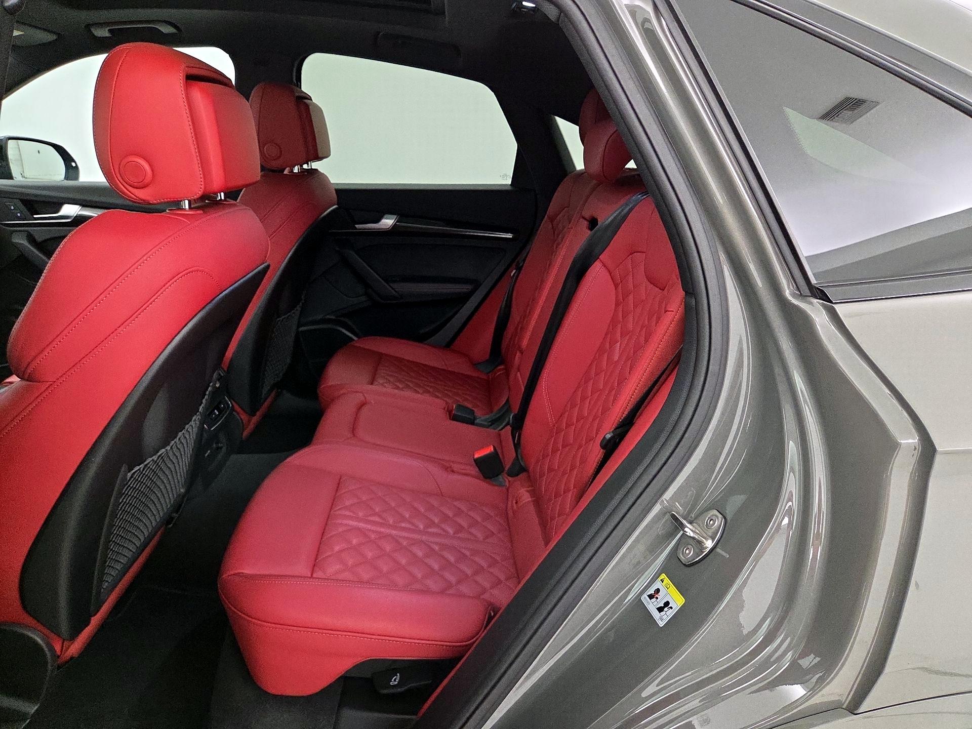 Thumbnail: 2024 Audi SQ5 - 20