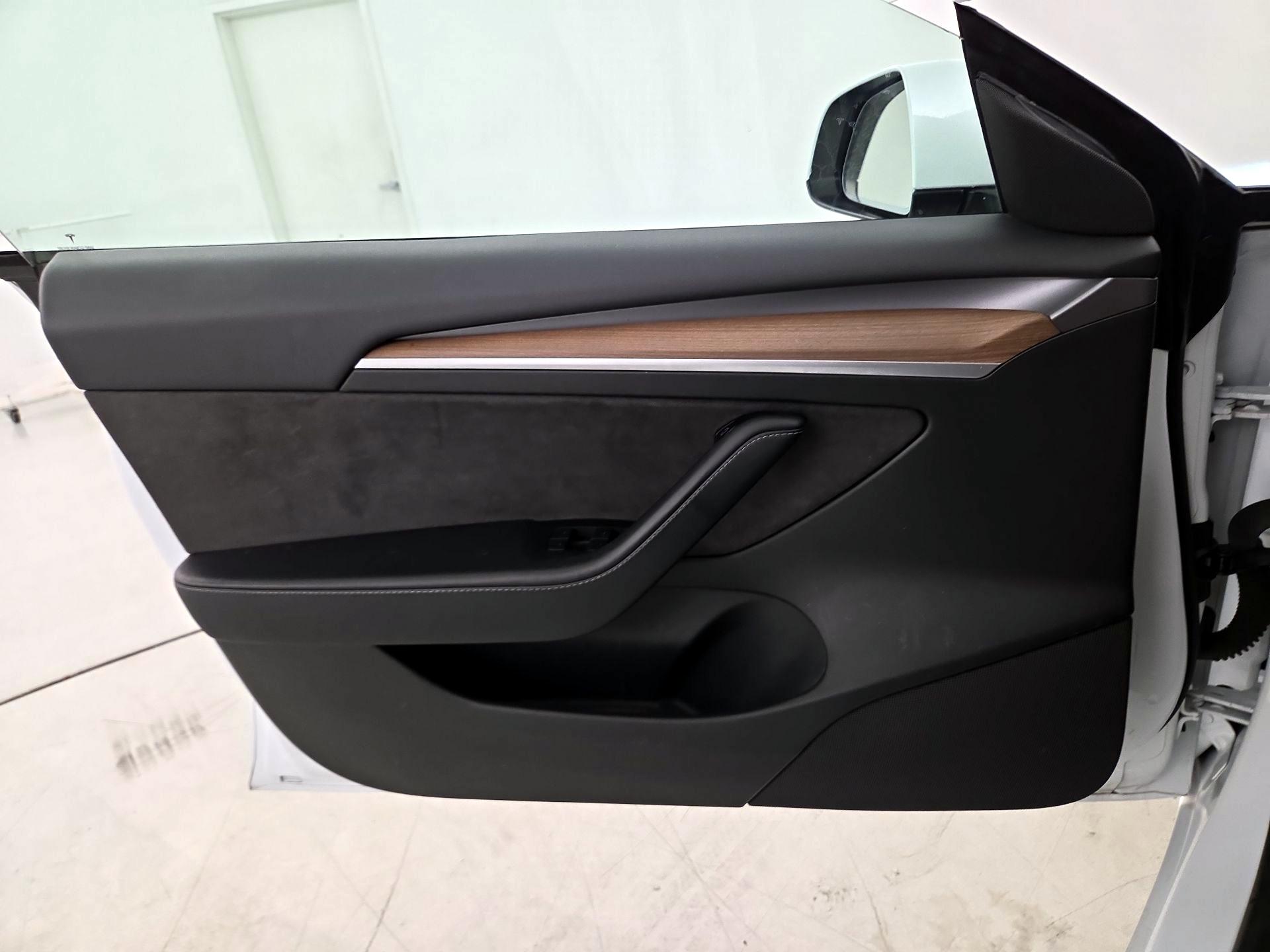 Thumbnail: 2023 Tesla Model 3 - 12