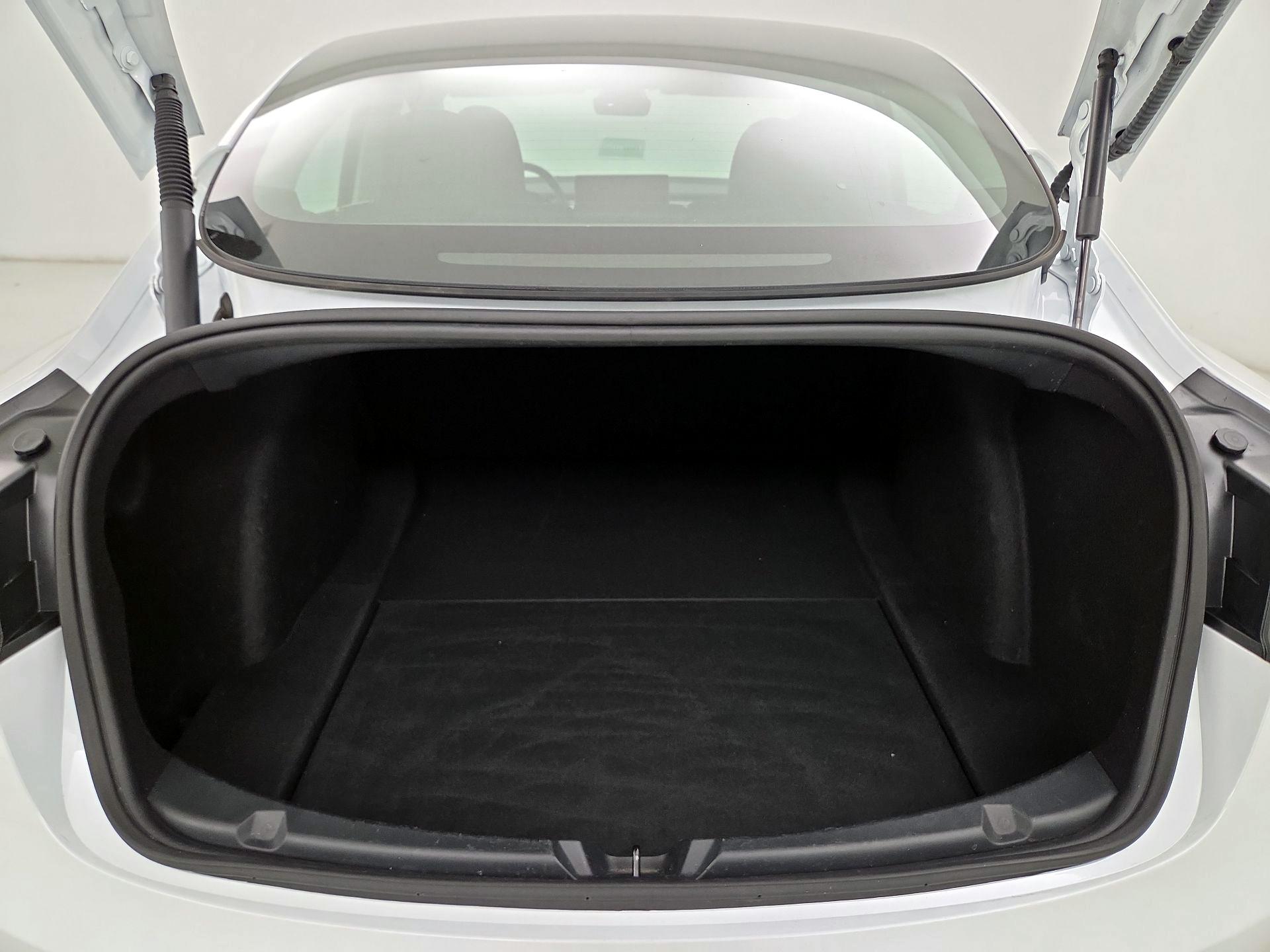 Thumbnail: 2023 Tesla Model 3 - 20